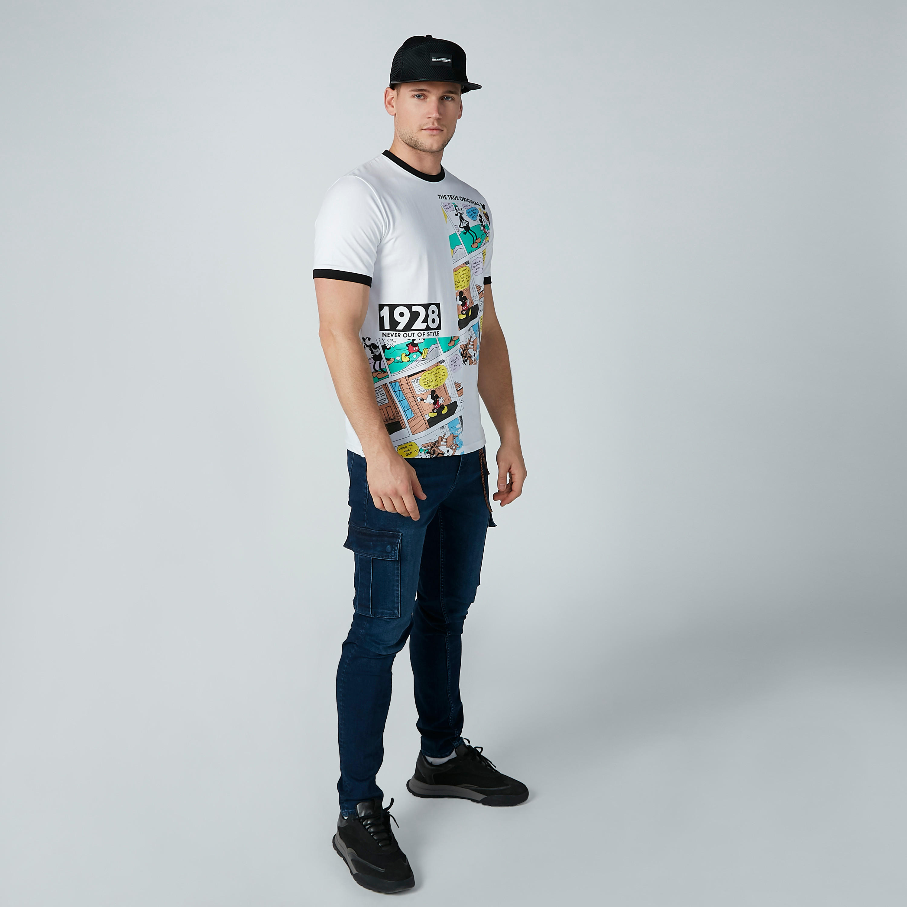تيشيرت مستدام بأكمام قصيرة وطبعات ميكي ماوس-men-clothing-tshirtsandpolos-tshirts-image-2