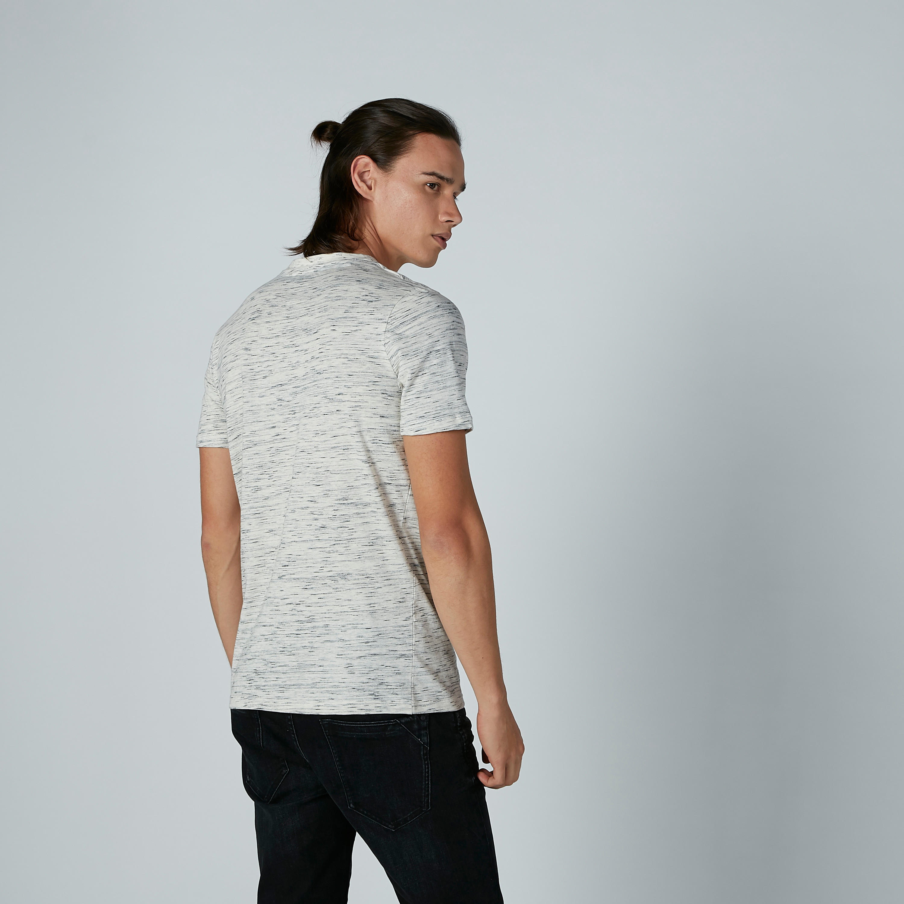 تيشيرت بياقة مستديرة وأكمام قصيرة وطبعات تازمانيان ديفل-men-clothing-tshirtsandpolos-tshirts-image-3