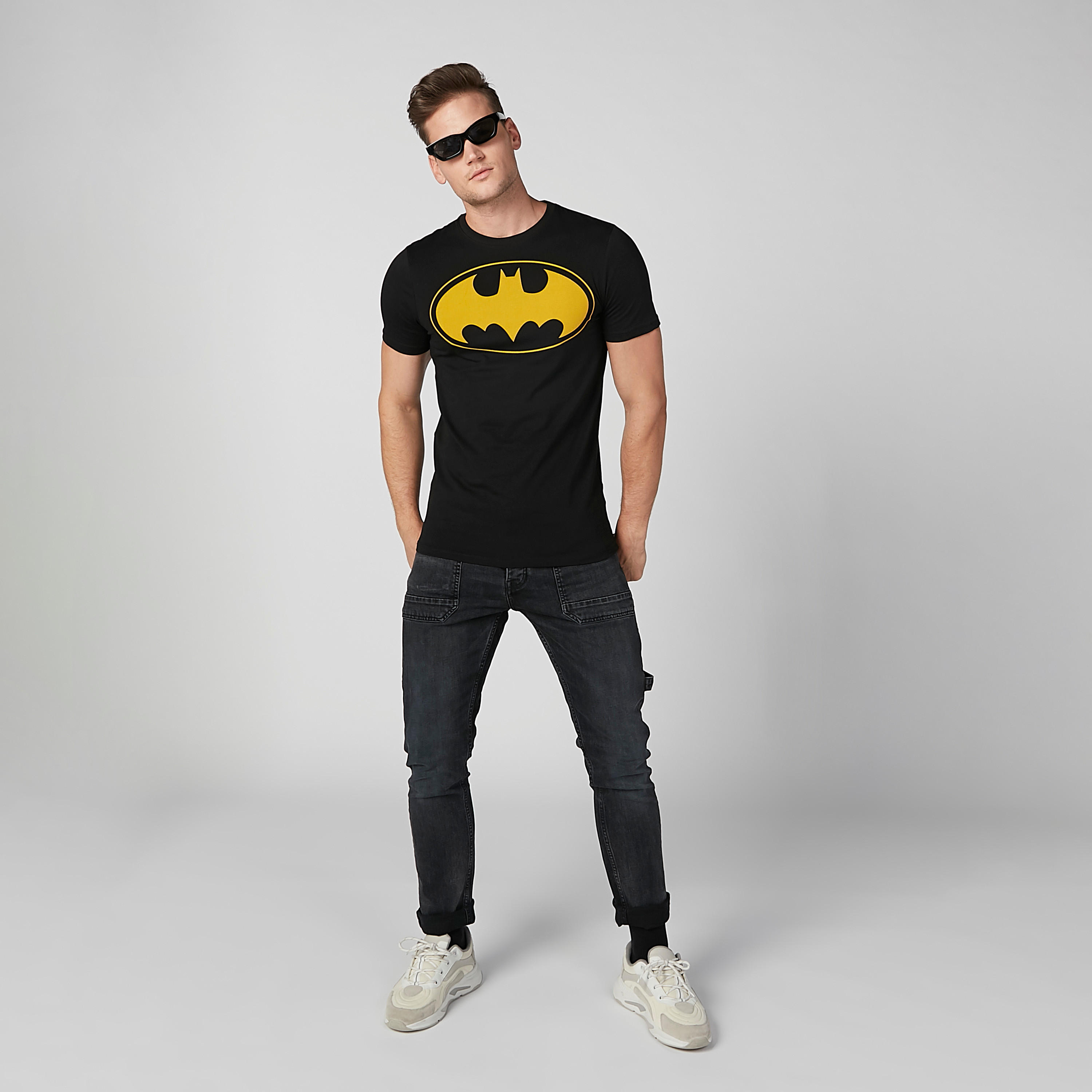 تيشيرت مستدام سليم بياقة ضيّقة وطبعات باتمان -men-clothing-tshirtsandpolos-tshirts-image-1