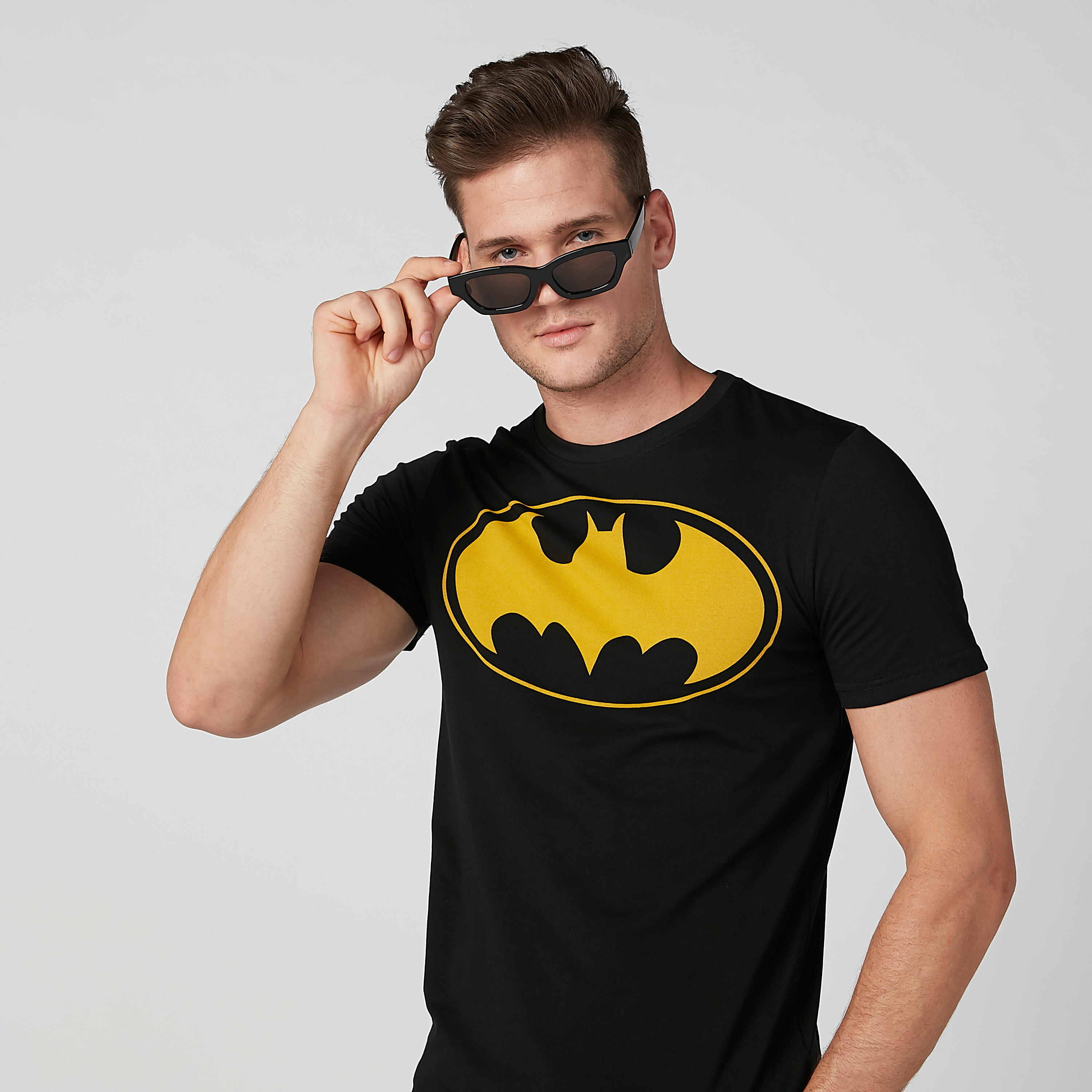 تيشيرت مستدام سليم بياقة ضيّقة وطبعات باتمان -men-clothing-tshirtsandpolos-tshirts-image-3