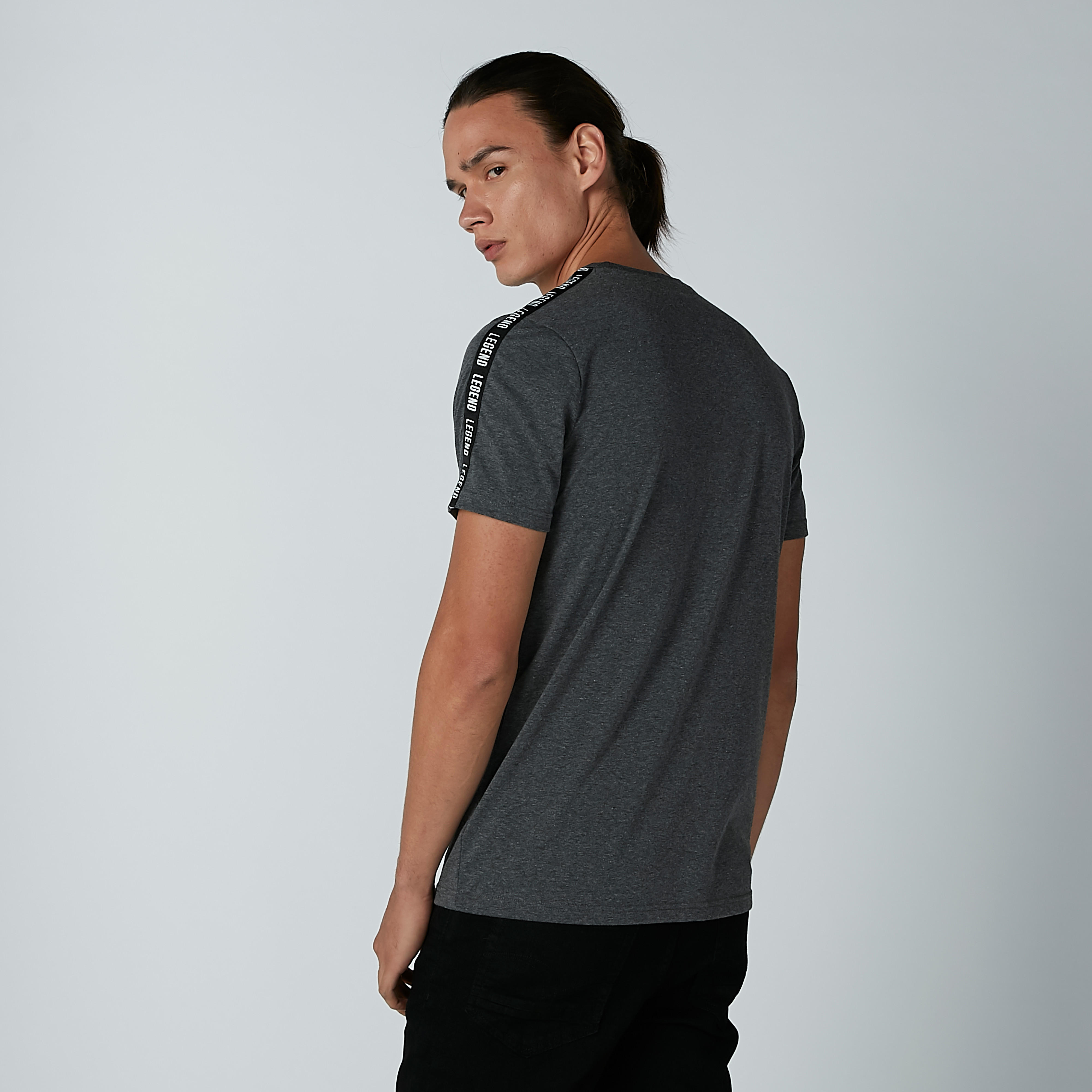 تيشيرت بياقة مستديرة وأكمام قصيرة وطبعات كابتن أمريكا-men-clothing-tshirtsandpolos-tshirts-image-4