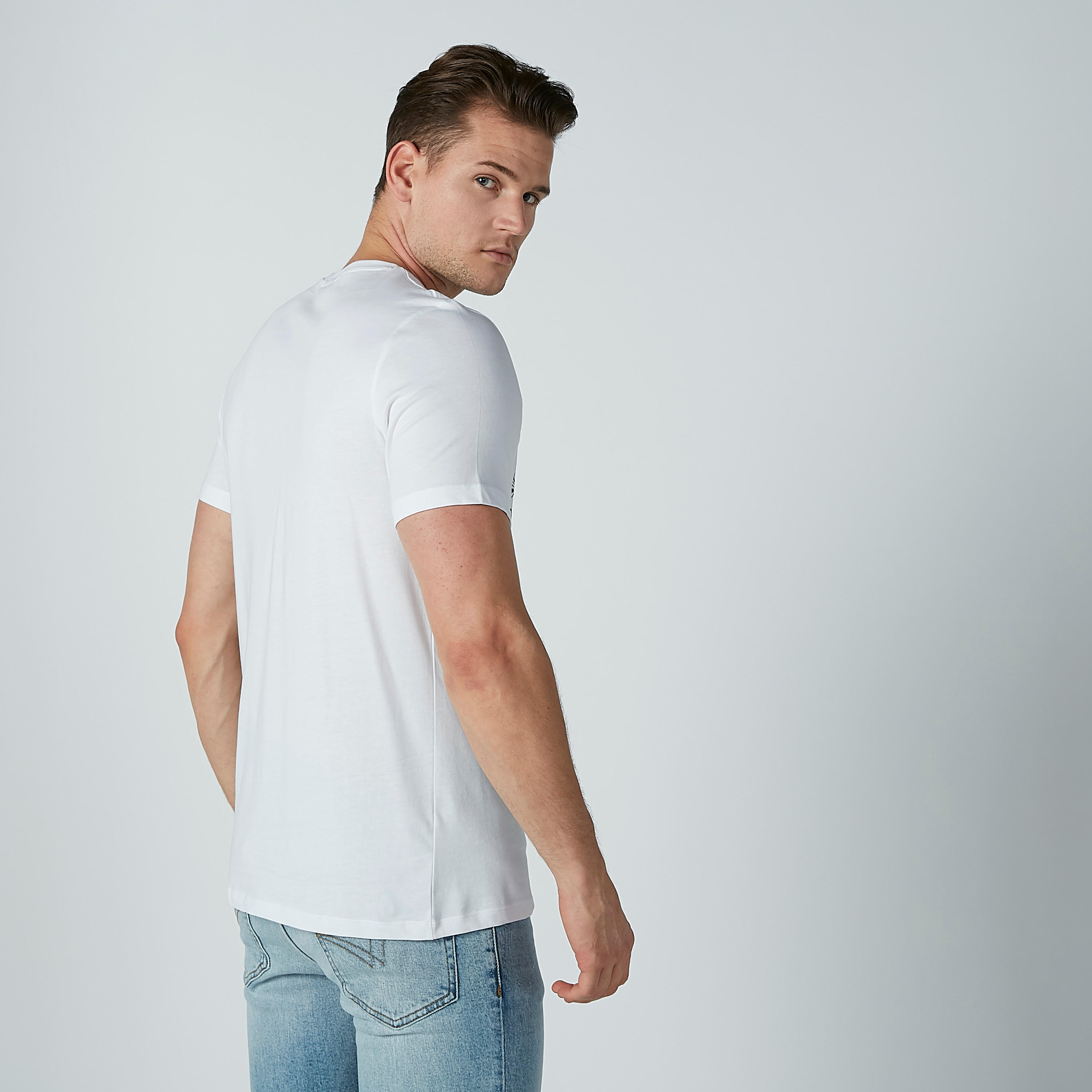 تيشيرت مستدام بياقة ضيّقة وأكمام قصيرة وطبعات-men-clothing-tshirtsandpolos-tshirts-image-3