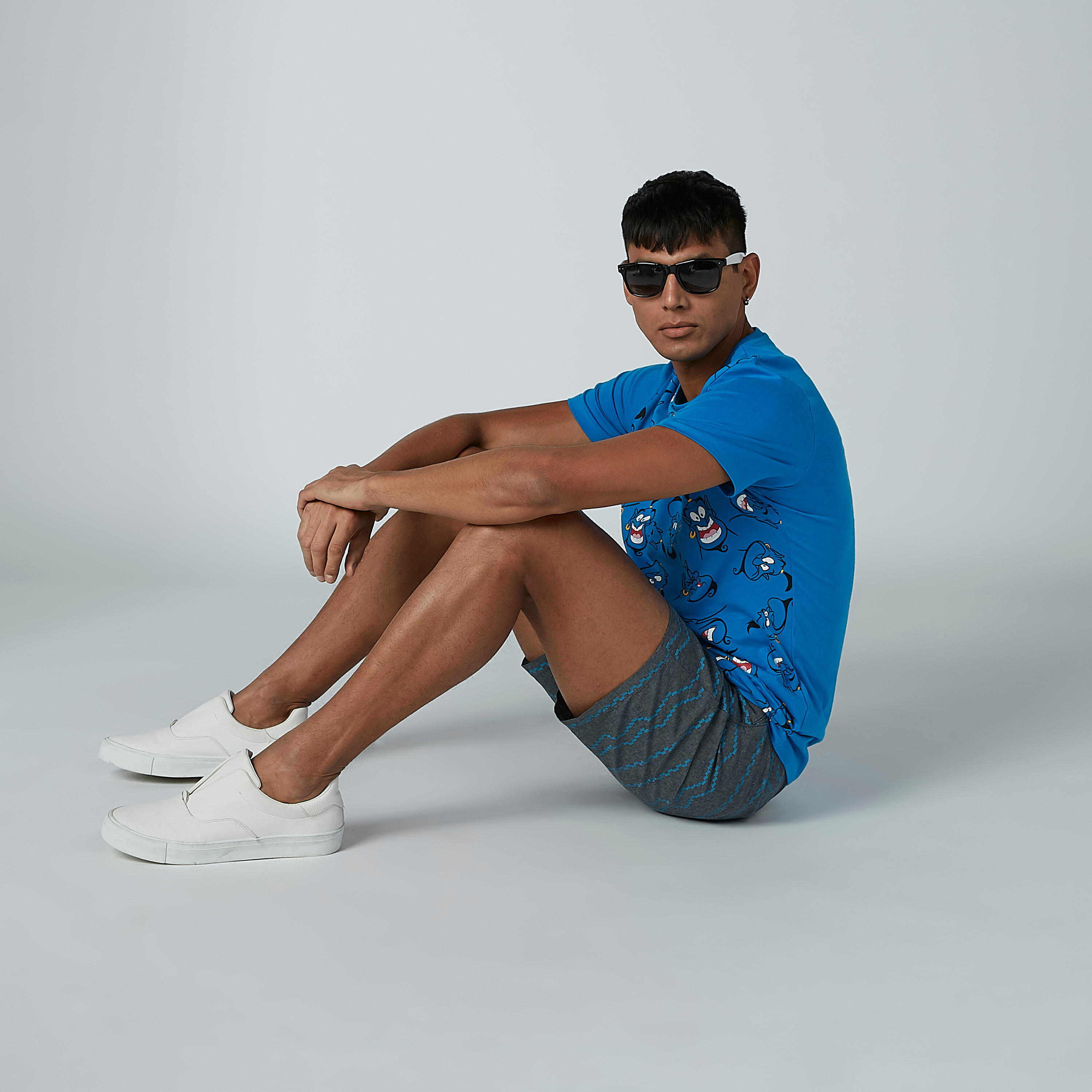 تيشيرت مستدام بقصّة سليم وياقة ضيّقة وطبعات جيني-men-clothing-tshirtsandpolos-tshirts-image-1