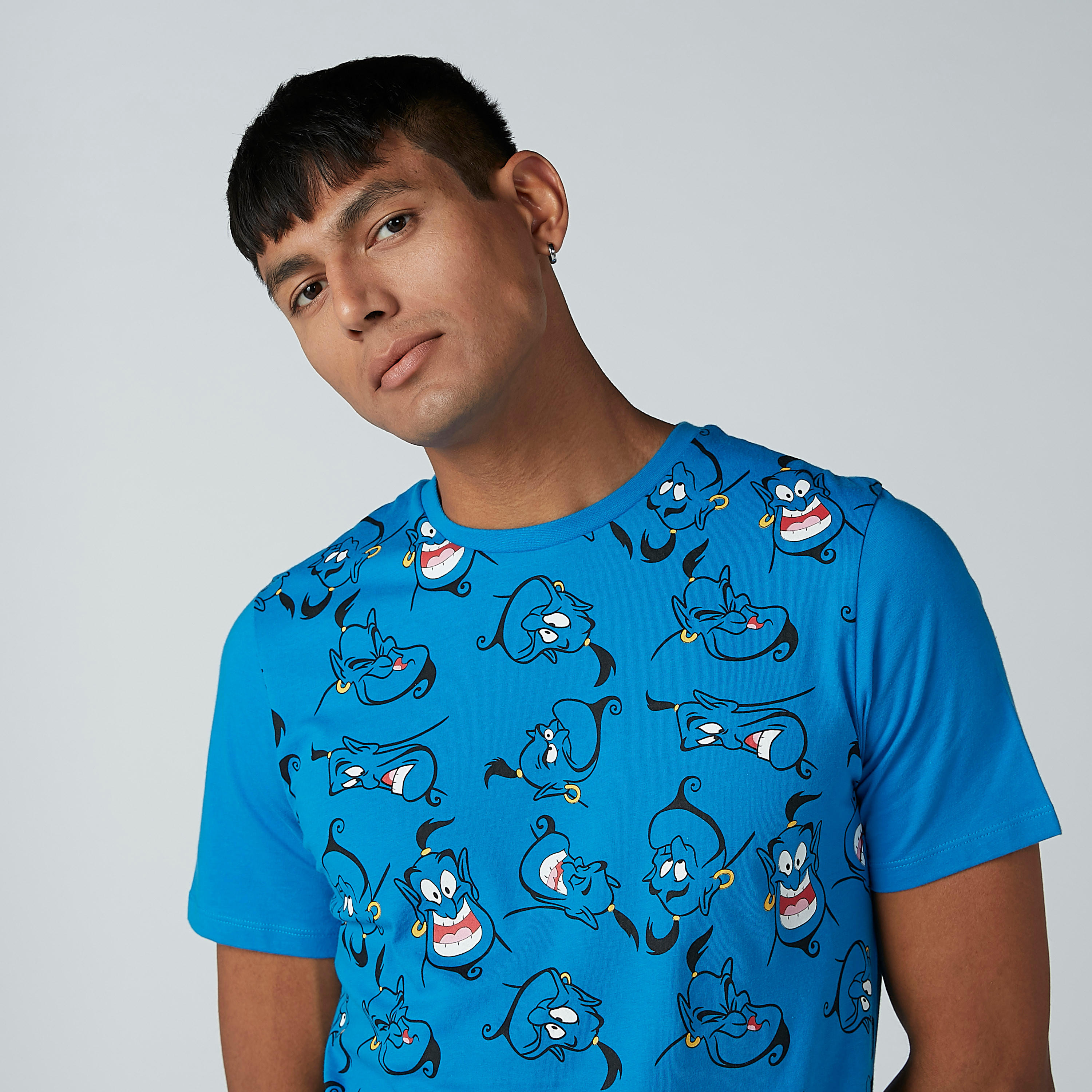 تيشيرت مستدام بقصّة سليم وياقة ضيّقة وطبعات جيني-men-clothing-tshirtsandpolos-tshirts-image-2