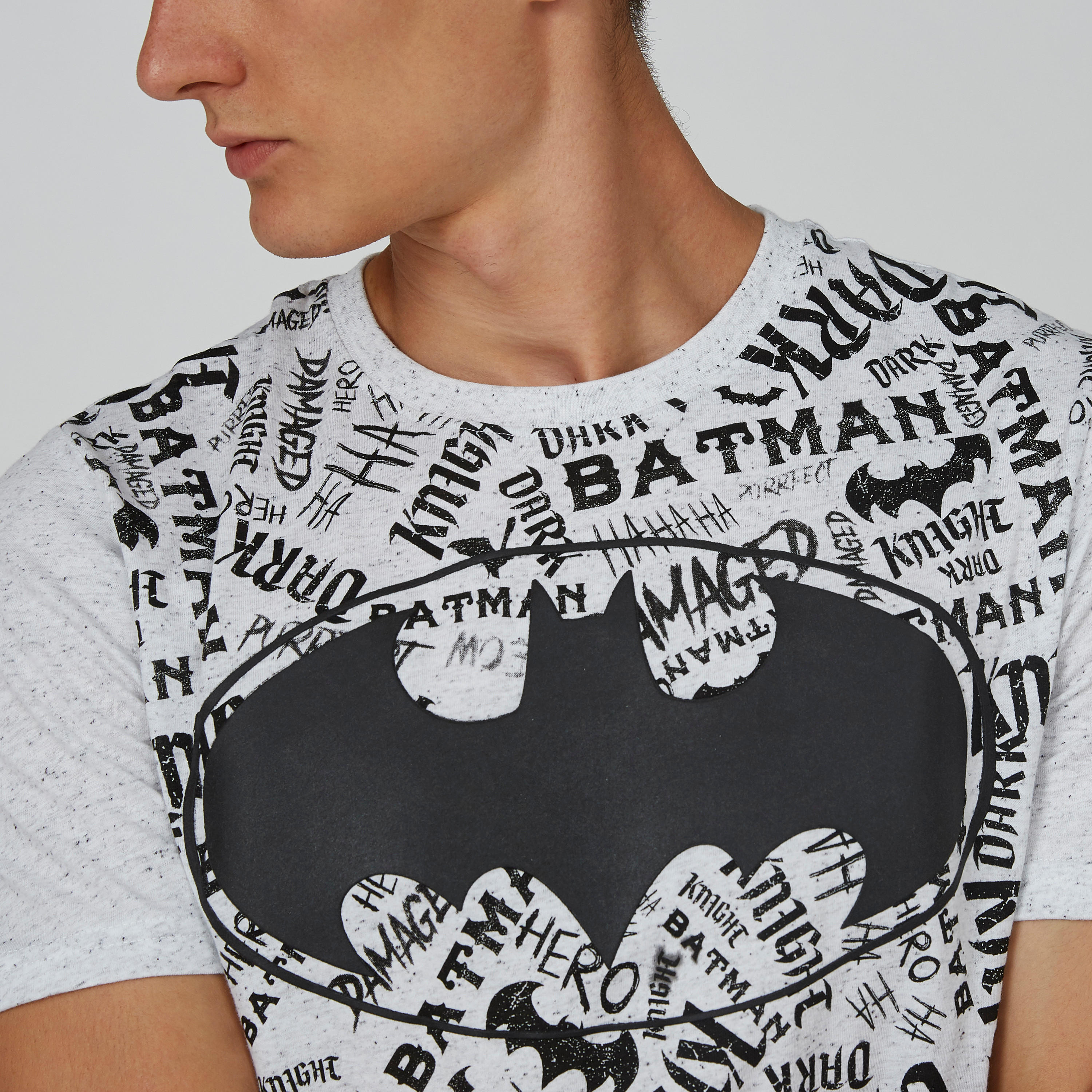 Sustainable Slim Fit Batman Printed T-shirt with Crew Neck-men-clothing-tshirtsandpolos-tshirts-image-4