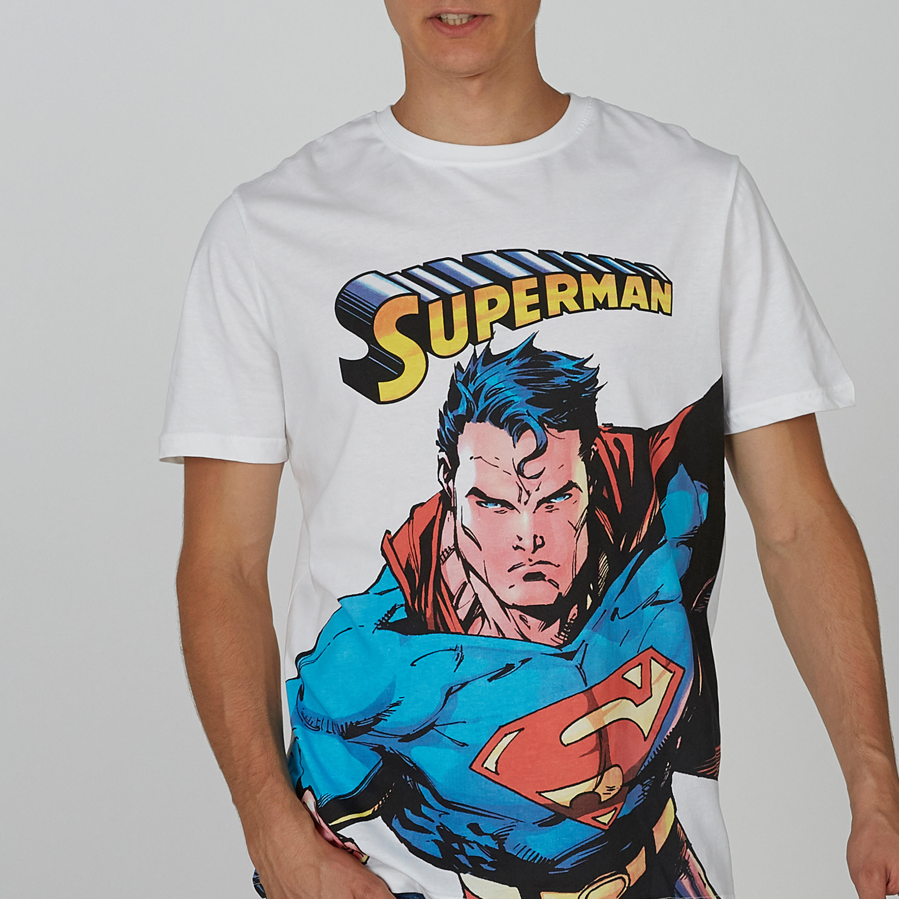 تيشيرت مستدام بقصّة سليم وياقة ضيّقة وطبعات سوبرمان-men-clothing-tshirtsandpolos-tshirts-image-4