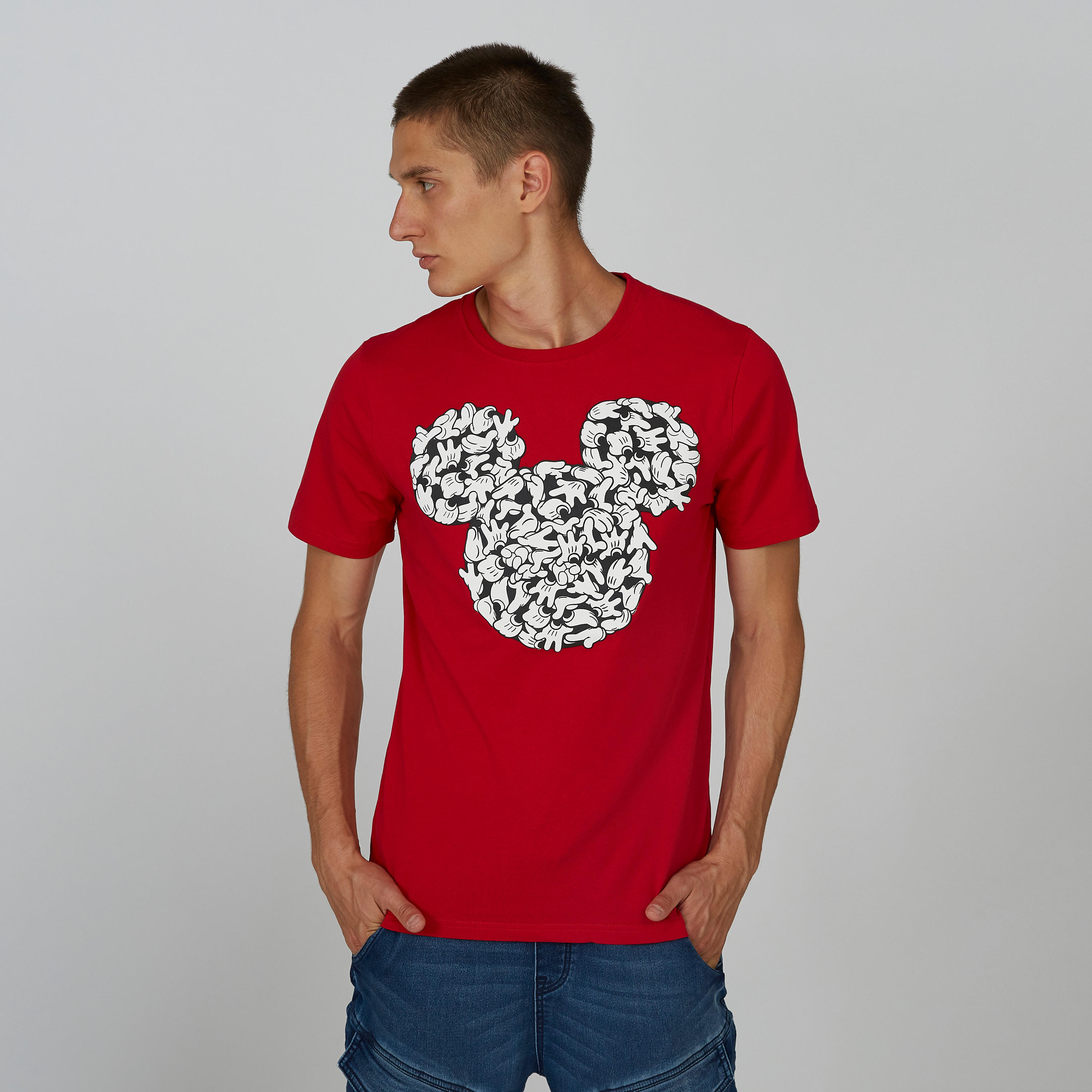 تيشيرت مستدام سليم بياقة ضيّقة وطبعات ميكي ماوس -men-clothing-tshirtsandpolos-tshirts-image-1
