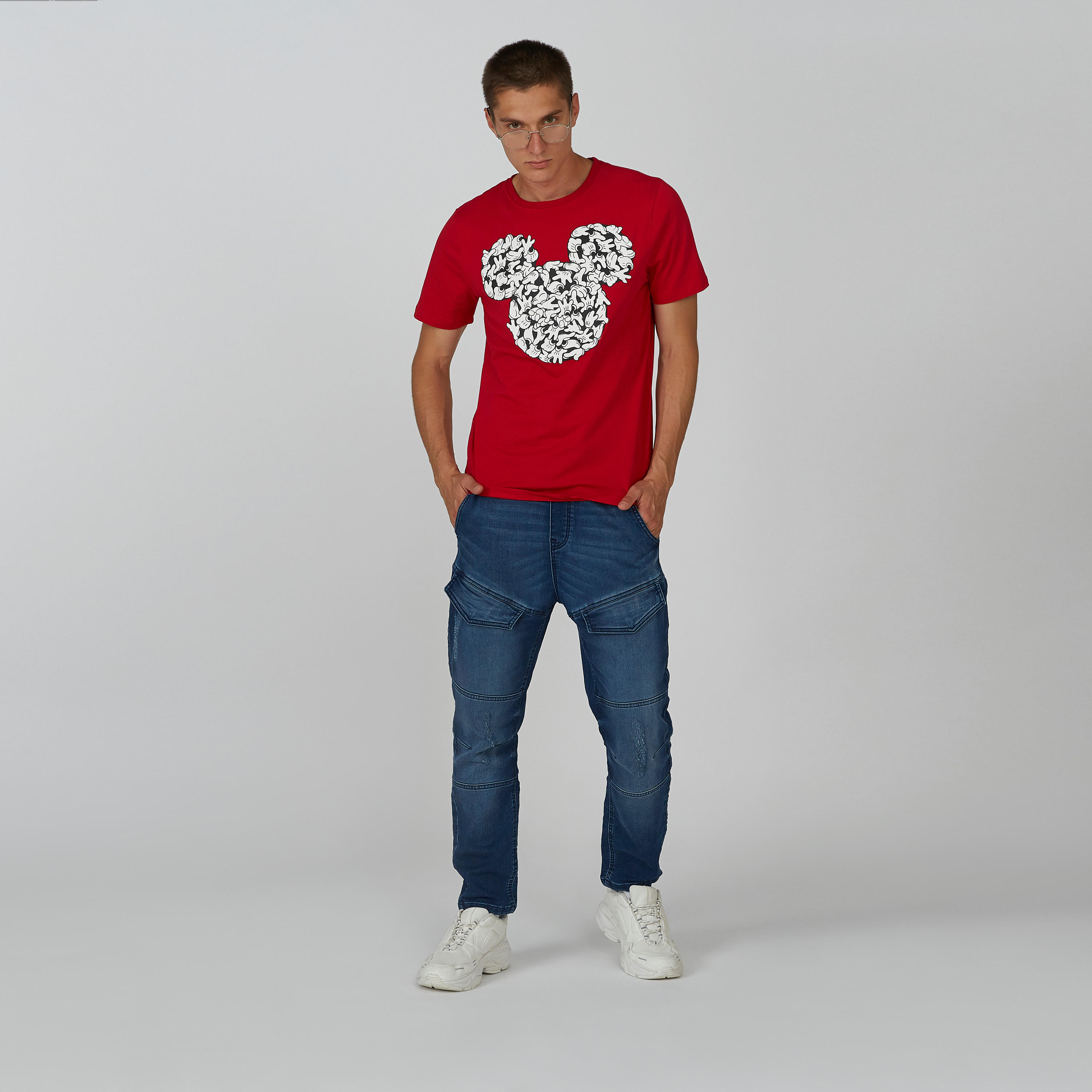 تيشيرت مستدام سليم بياقة ضيّقة وطبعات ميكي ماوس -men-clothing-tshirtsandpolos-tshirts-image-5