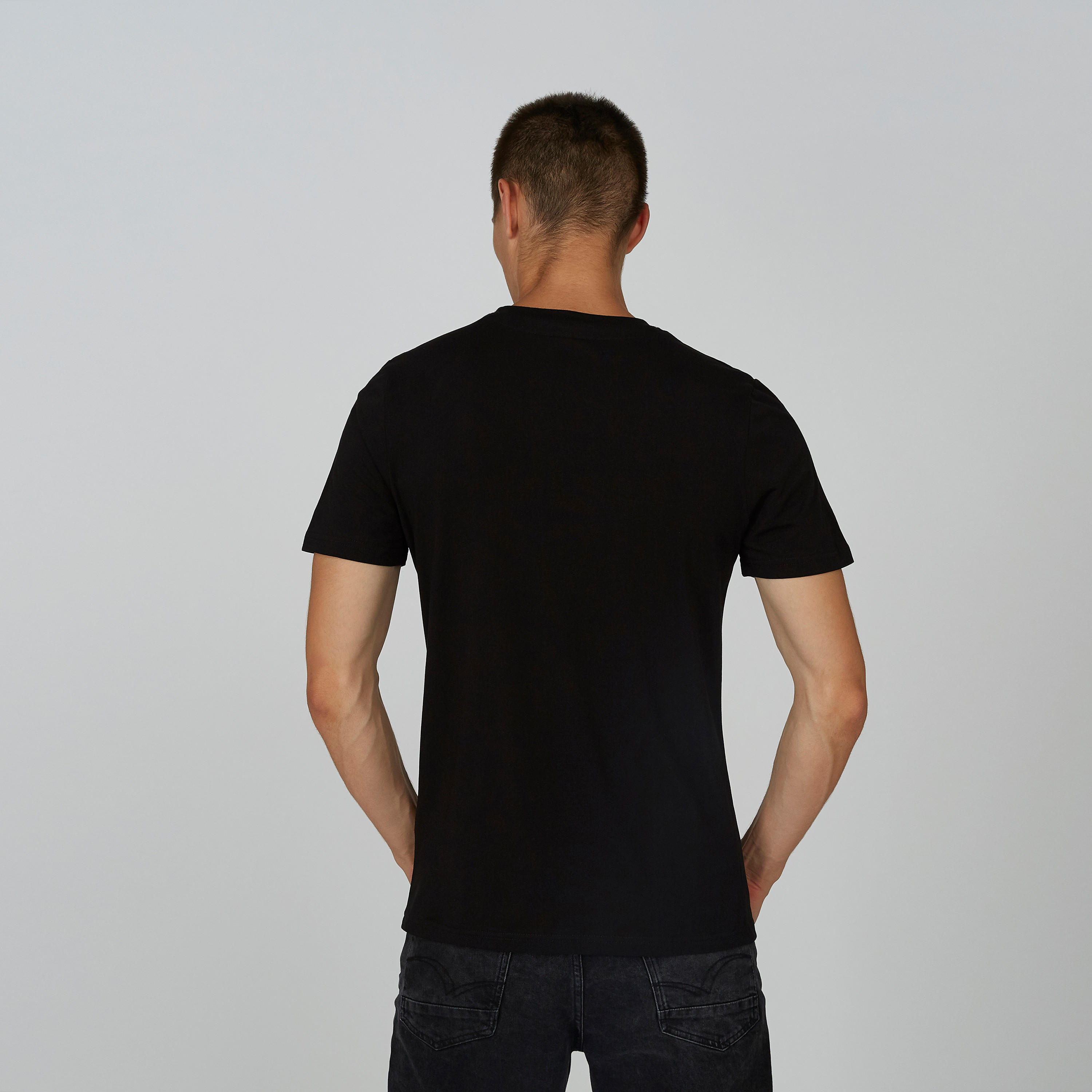 تيشيرت مستدام بقصّة سليم وياقة ضيّقة وطبعات سوبرمان -men-clothing-tshirtsandpolos-tshirts-image-2