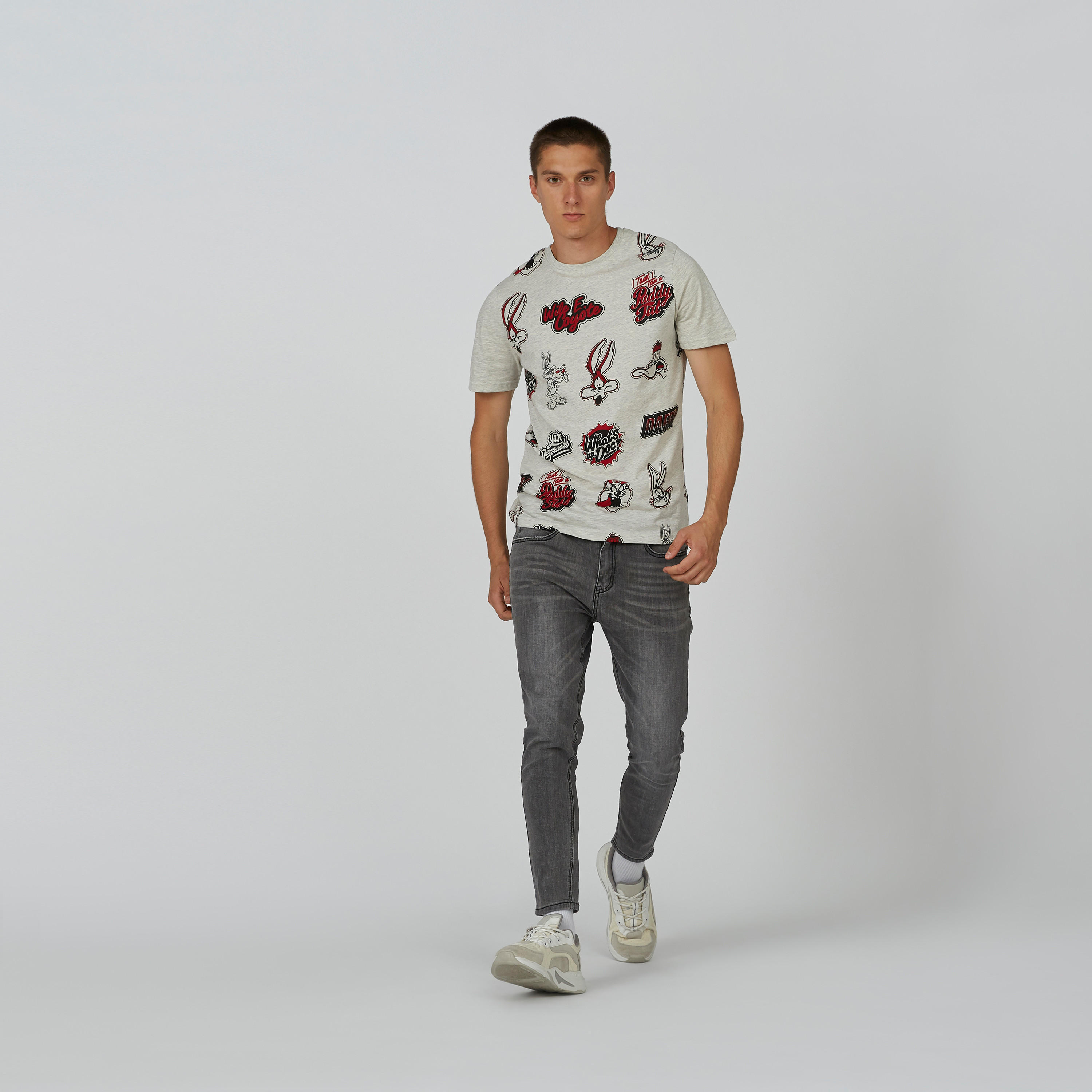 تيشيرت مستدام سليم  ياقة ضيقة وطبعات لوني تيونز -men-clothing-tshirtsandpolos-tshirts-image-5