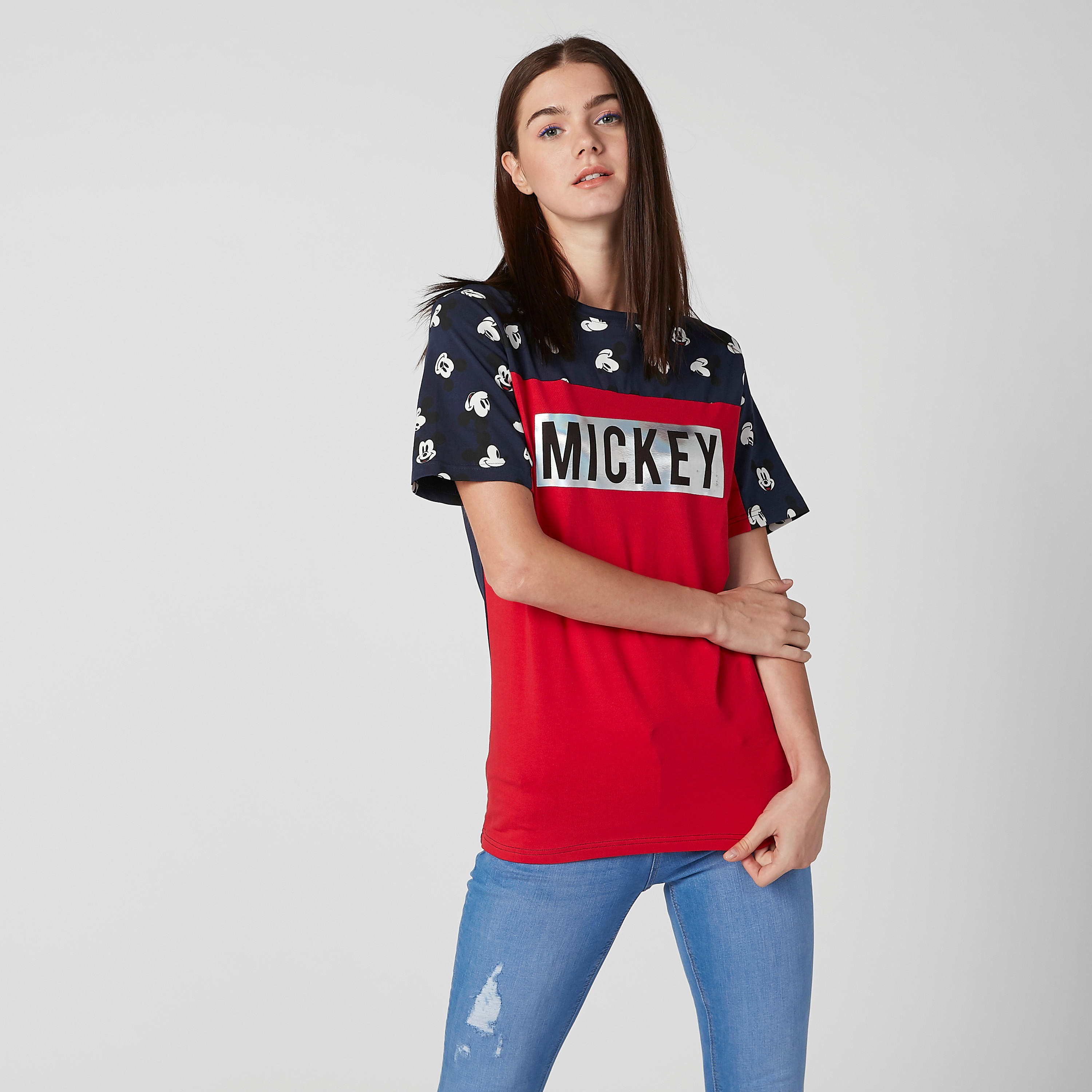 تيشيرت بياقة مستديرة وأكمام قصيرة وطبعات ميكي ماوس-women-clothing-tshirts-image-3