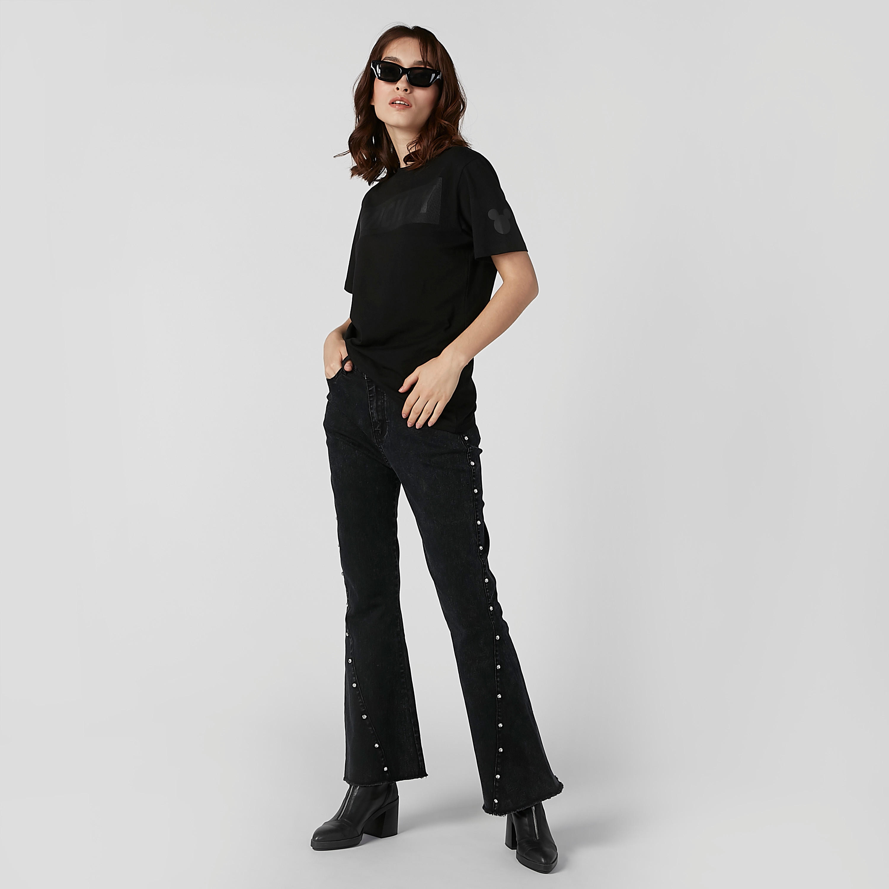 تيشيرت بياقة مستديرة وأكمام قصيرة وطبعات ميكي ماوس-men-clothing-tshirtsandpolos-tshirts-image-3