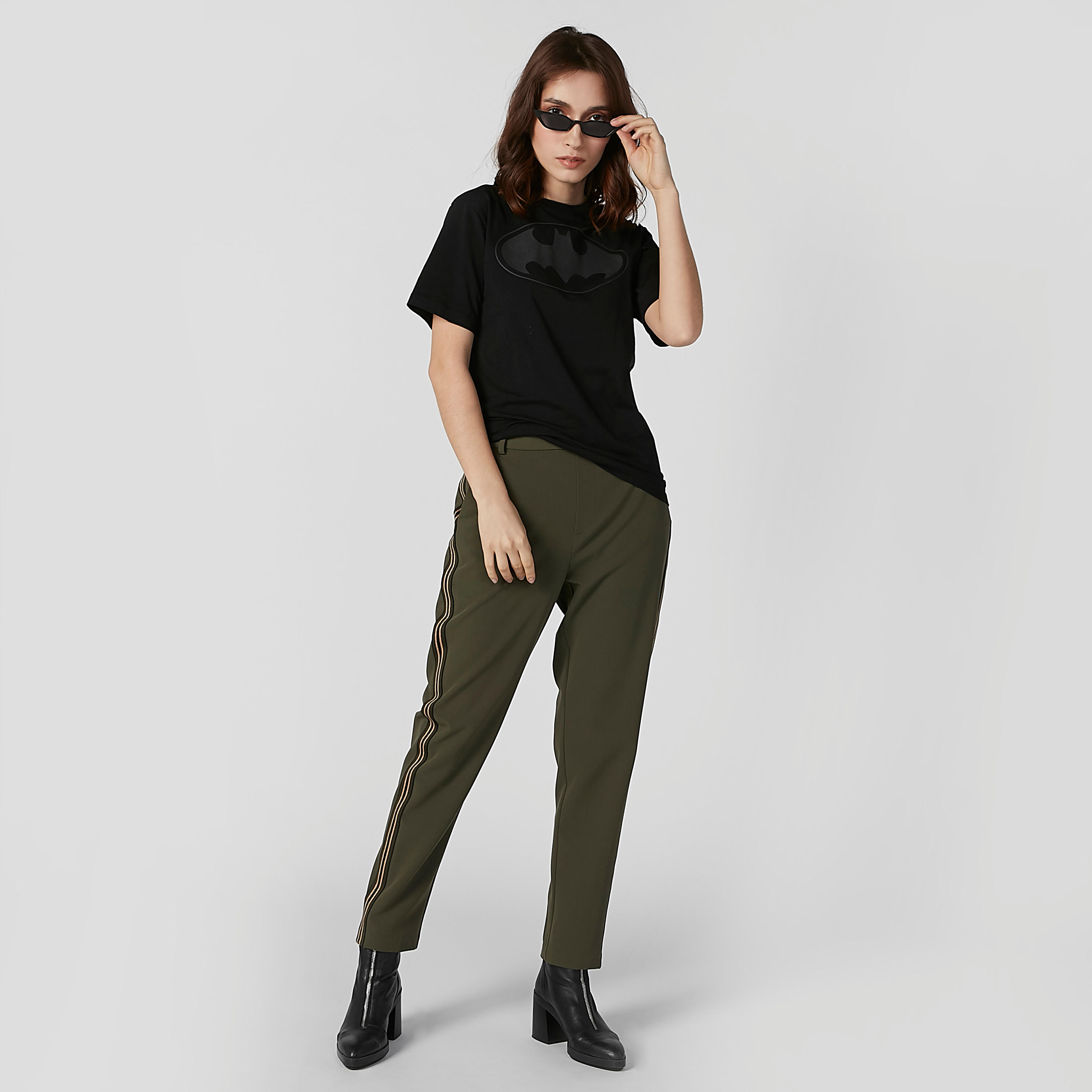 تيشيرت بياقة مستديرة وأكمام قصيرة وطبعات باتمان-women-clothing-tshirts-image-1