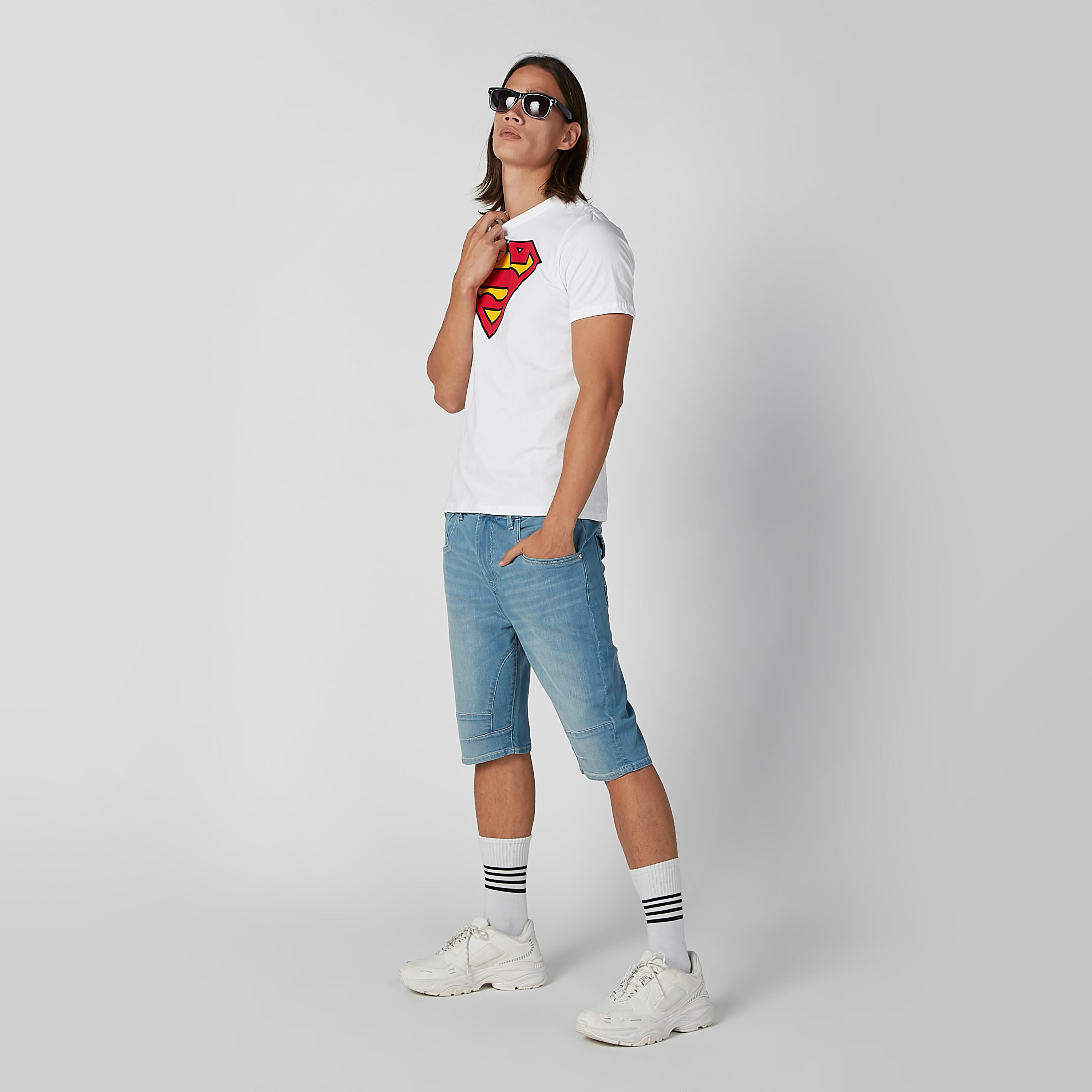 تيشيرت بياقة مستديرة وأكمام قصيرة وطبعات سوبرمان-men-clothing-tshirtsandpolos-tshirts-image-2