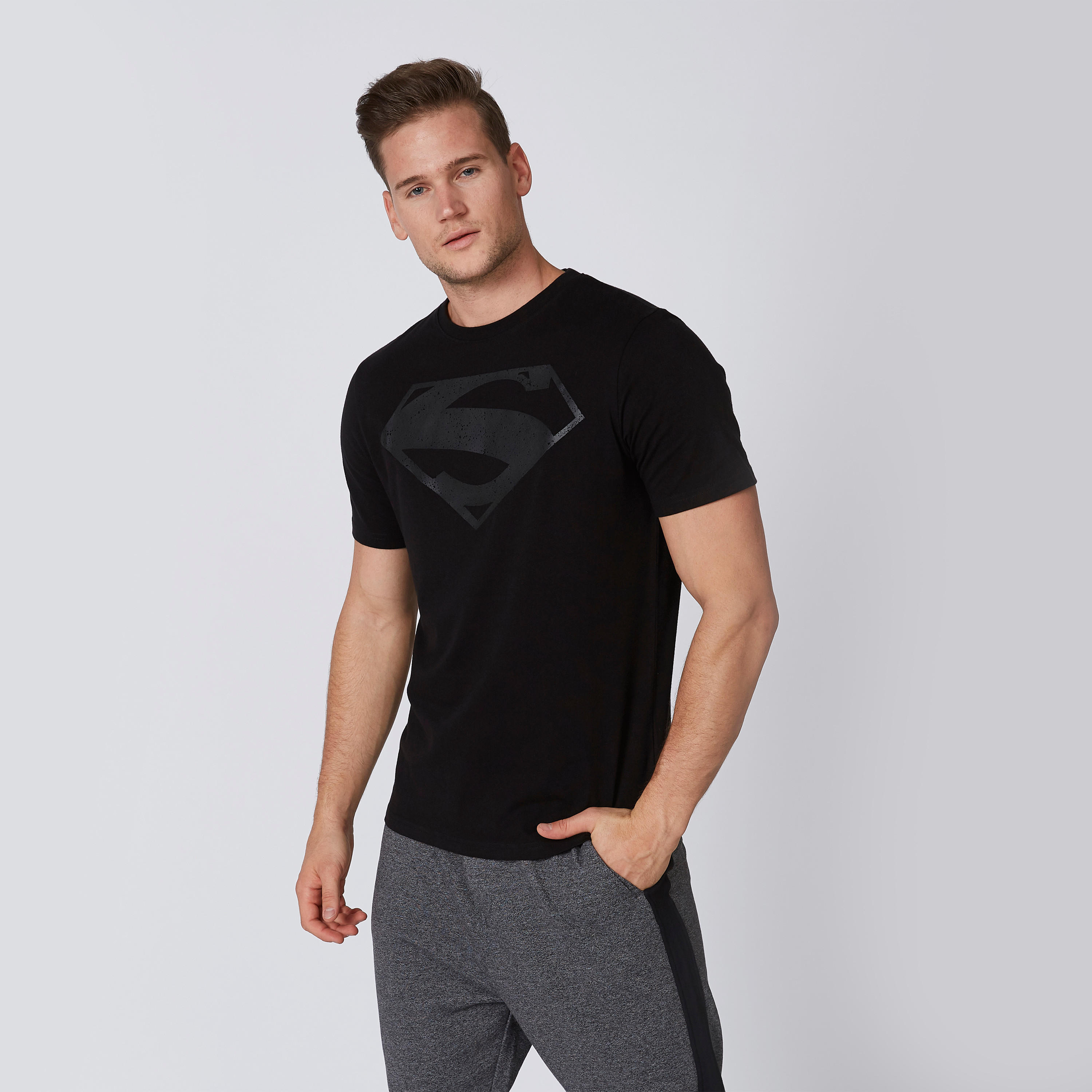 تيشيرت مستدام سليم بياقة مستديرة وطبعات سوبرمان -men-clothing-tshirtsandpolos-tshirts-image-1