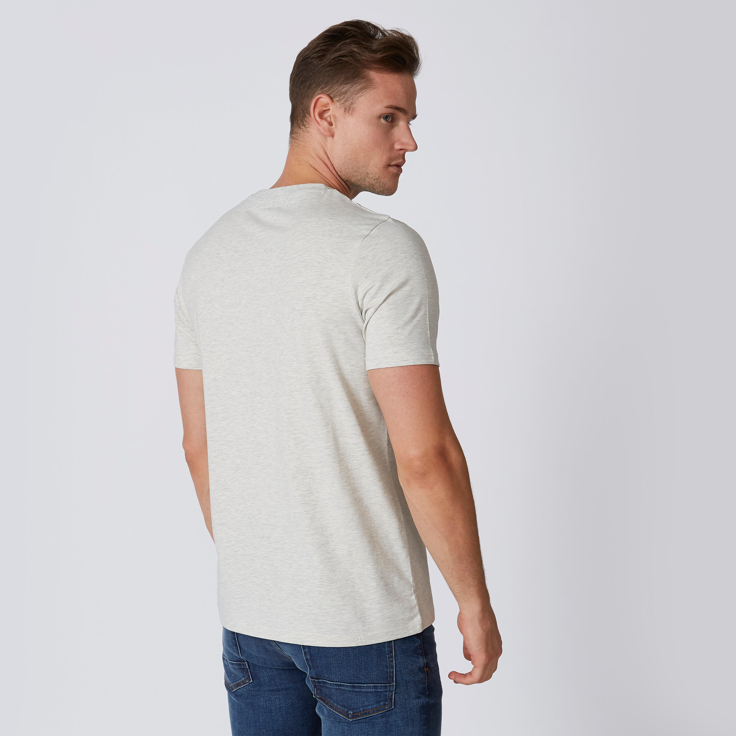 تيشيرت مستدام بقصّة سليم وطبعات وياقة مستديرة -men-clothing-tshirtsandpolos-tshirts-image-2
