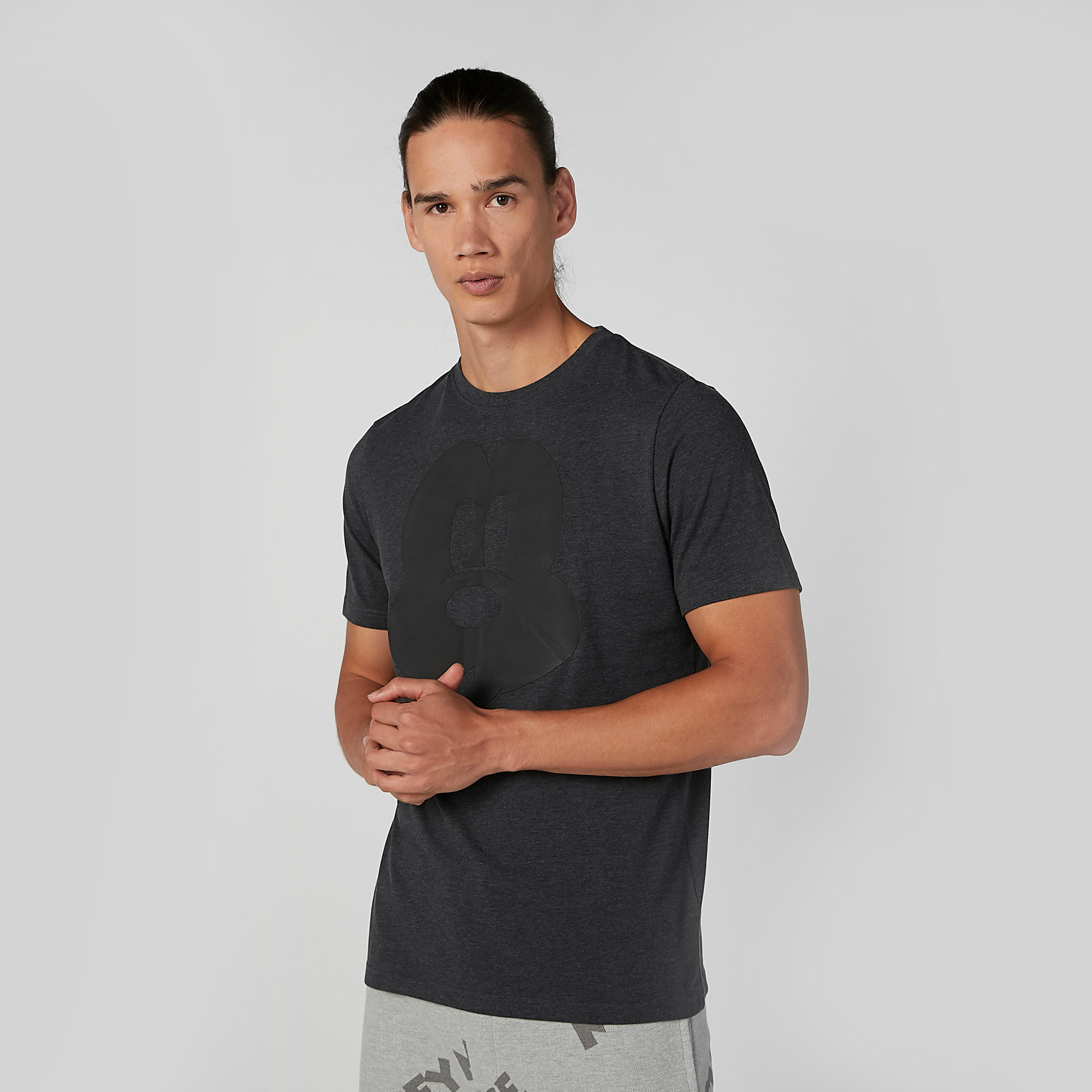 تيشيرت مستدام بقصّة سليم وياقة ضيّقة وطبعات ميكي ماوس-men-clothing-tshirtsandpolos-tshirts-image-1
