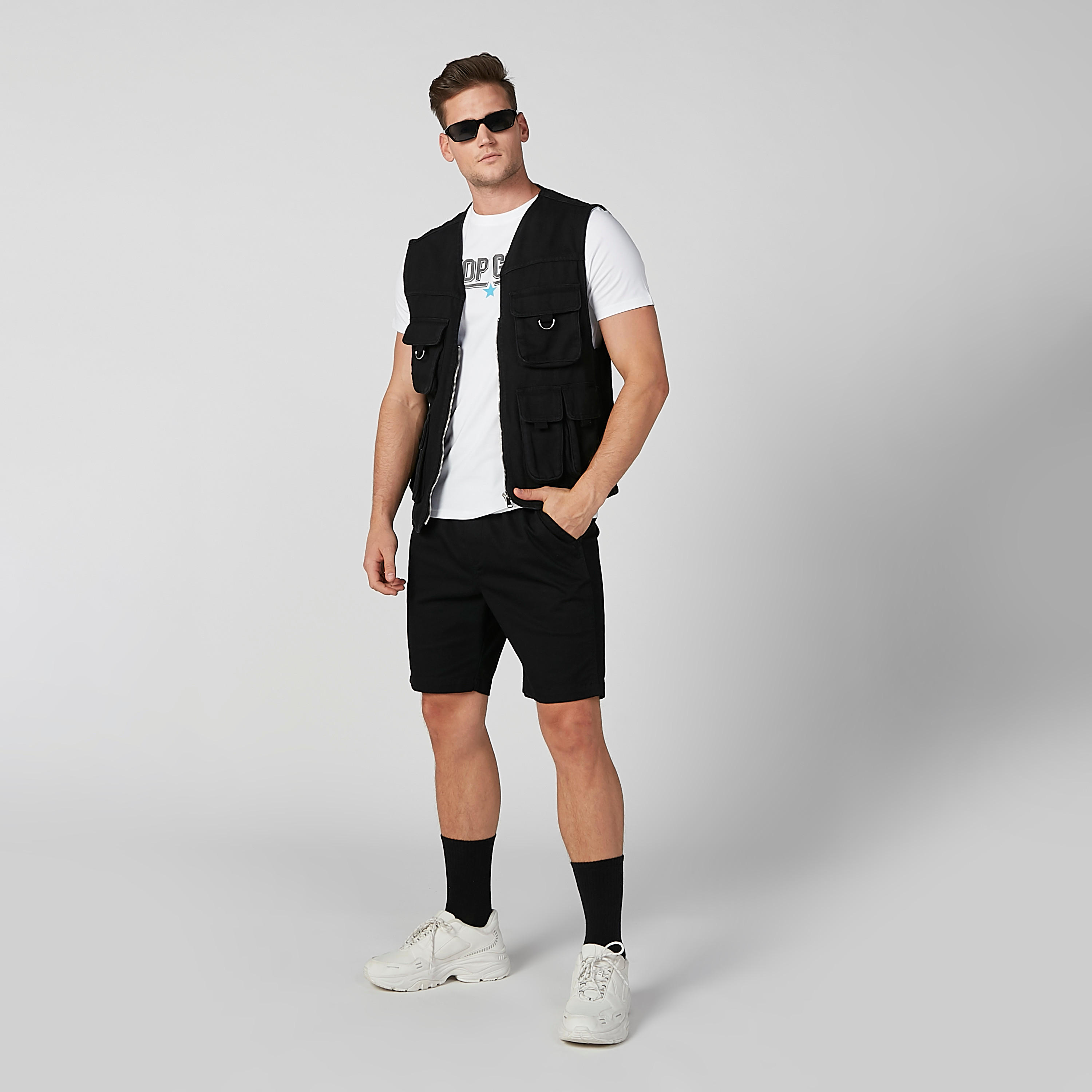 تيشيرت مستدام سليم وياقة ضيّقة وطبعات -men-clothing-tshirtsandpolos-tshirts-image-1