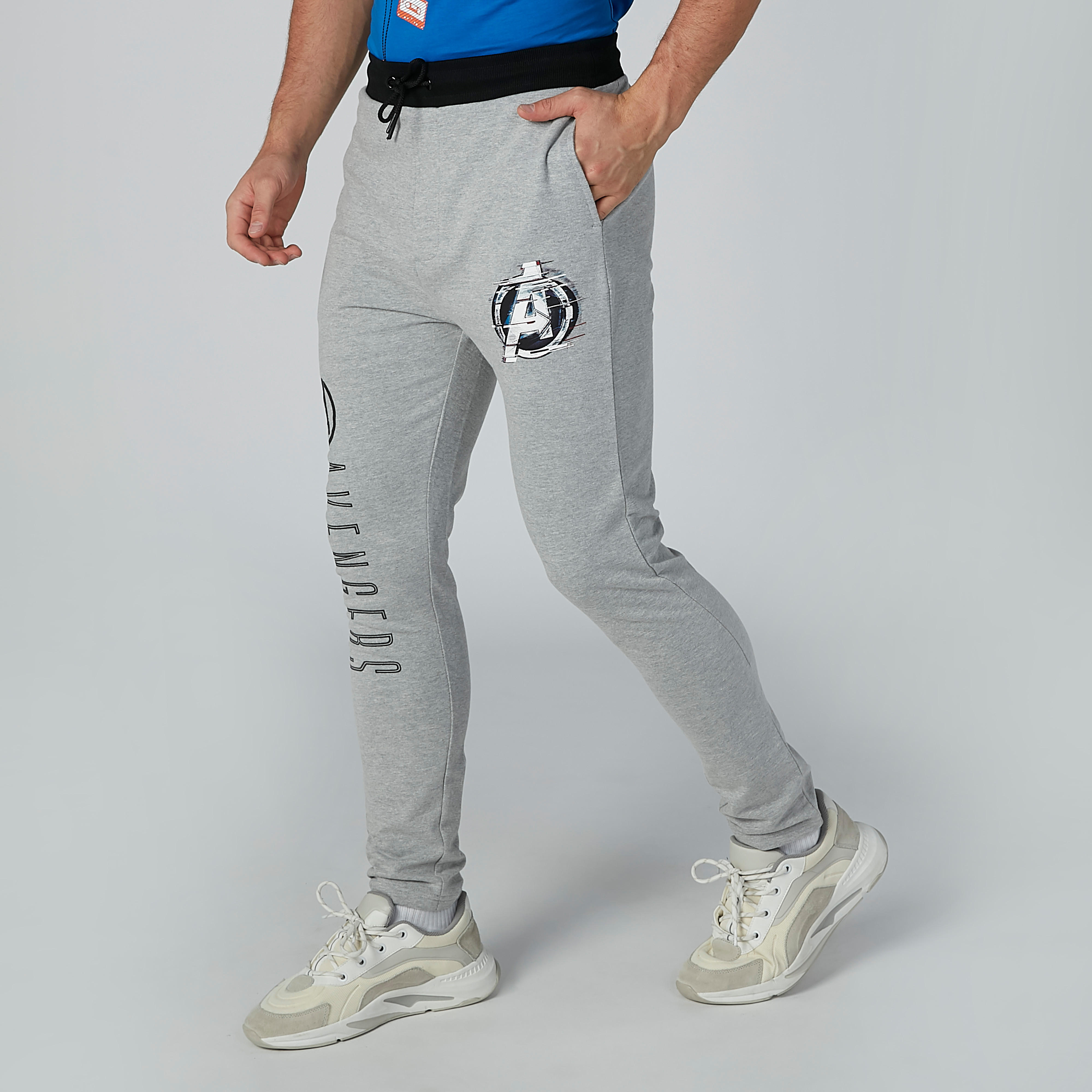بنطلون رياضي مستدام بقصّة سليم وخصر متوسط الارتفاع وجيوب وطبعات-men-clothing-bottoms-trousersandchinos-trousers-image-3