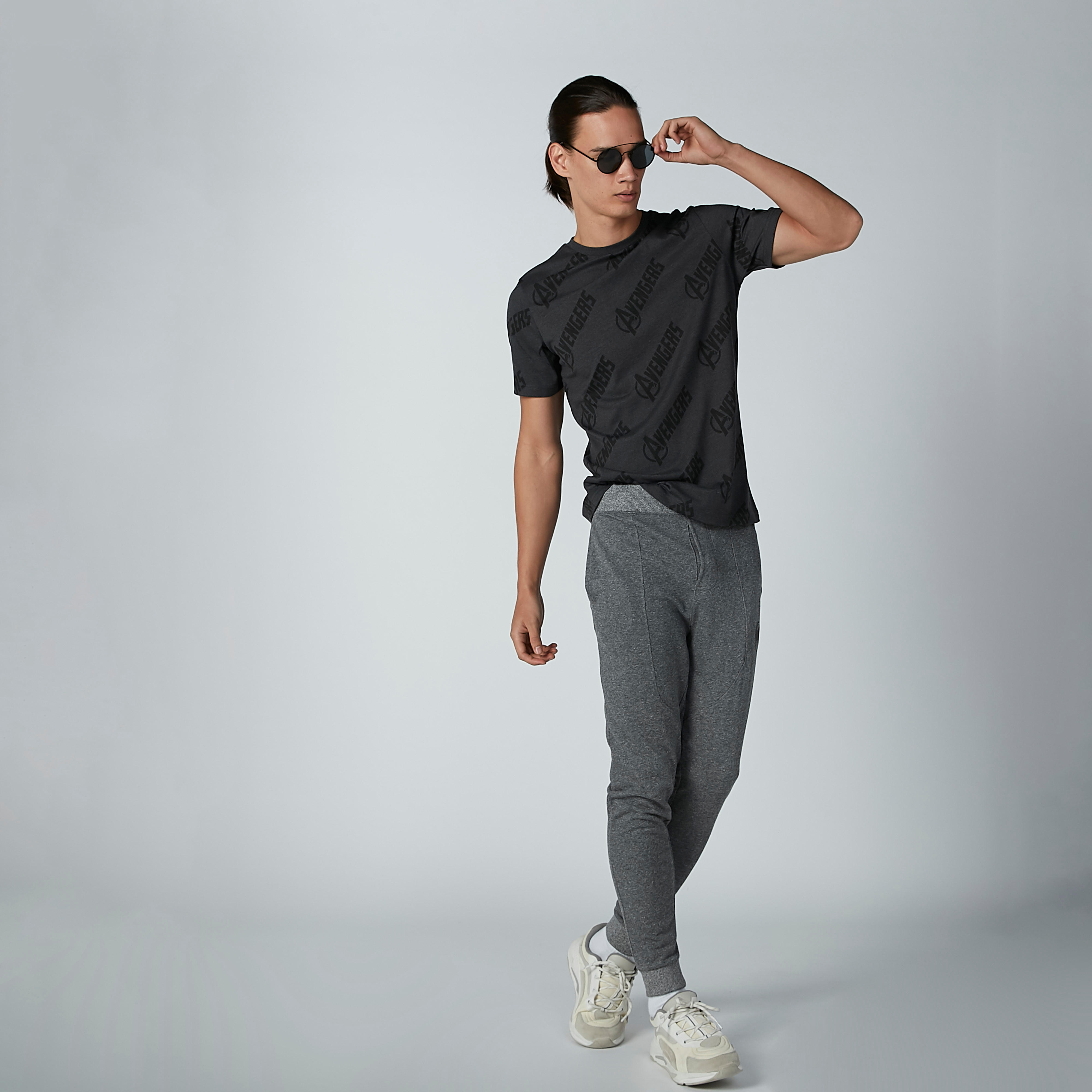 تيشيرت مستدام بقصّة سليم وياقة ضيّقة وطبعات أفينجرز -men-clothing-tshirtsandpolos-tshirts-image-1