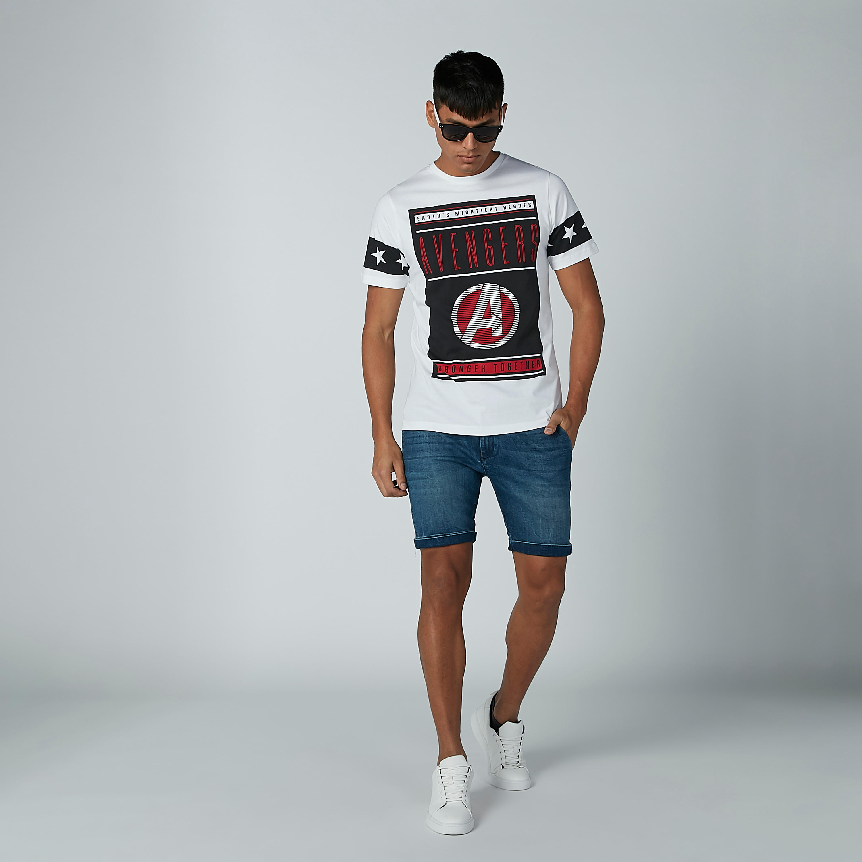 Sustainable Slim Fit Avengers Printed T-shirt with Crew Neck-men-clothing-tshirtsandpolos-tshirts-image-1