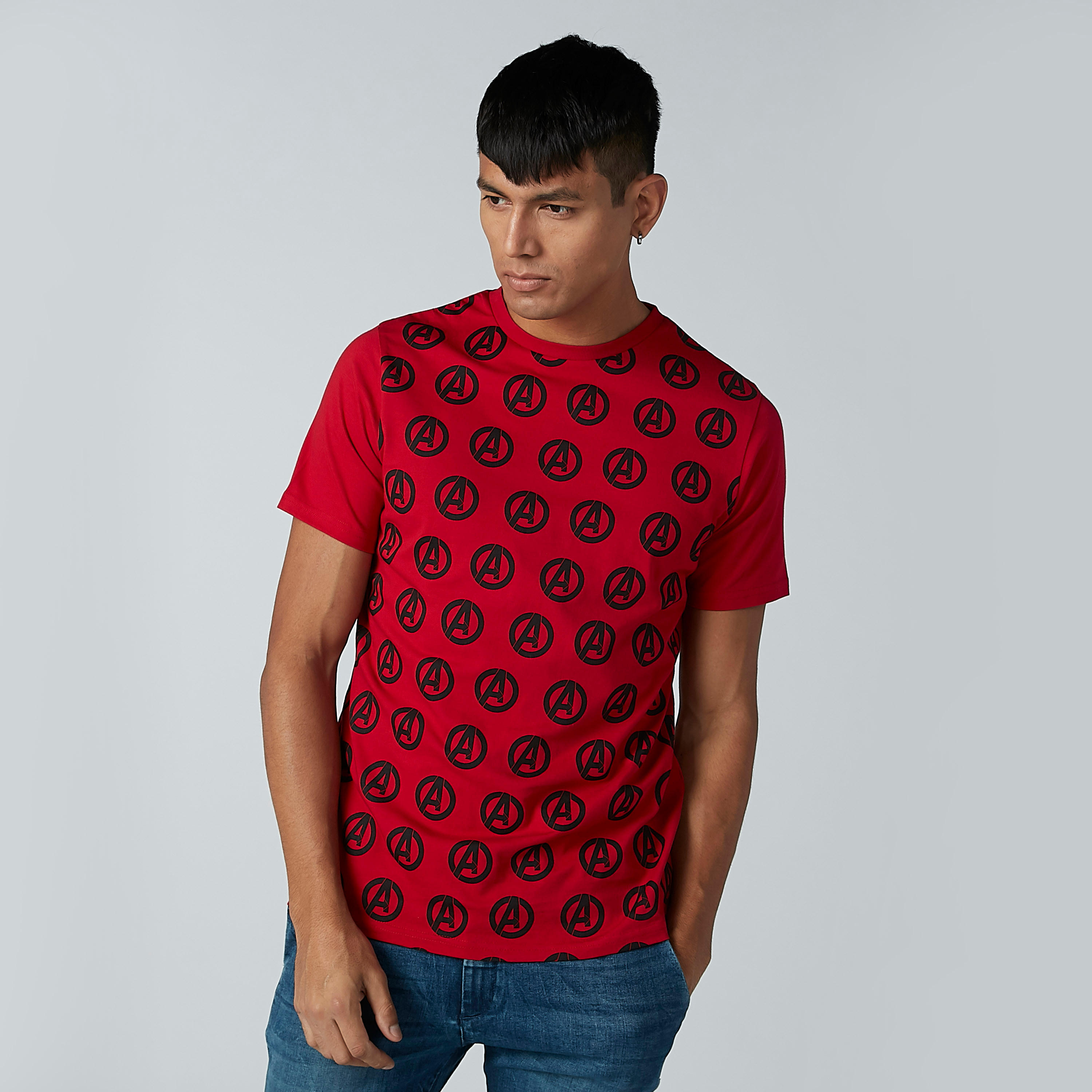 تيشيرت مستدام سليم بياقة ضيّقة وطبعات أفينجرز -men-clothing-tshirtsandpolos-tshirts-image-1