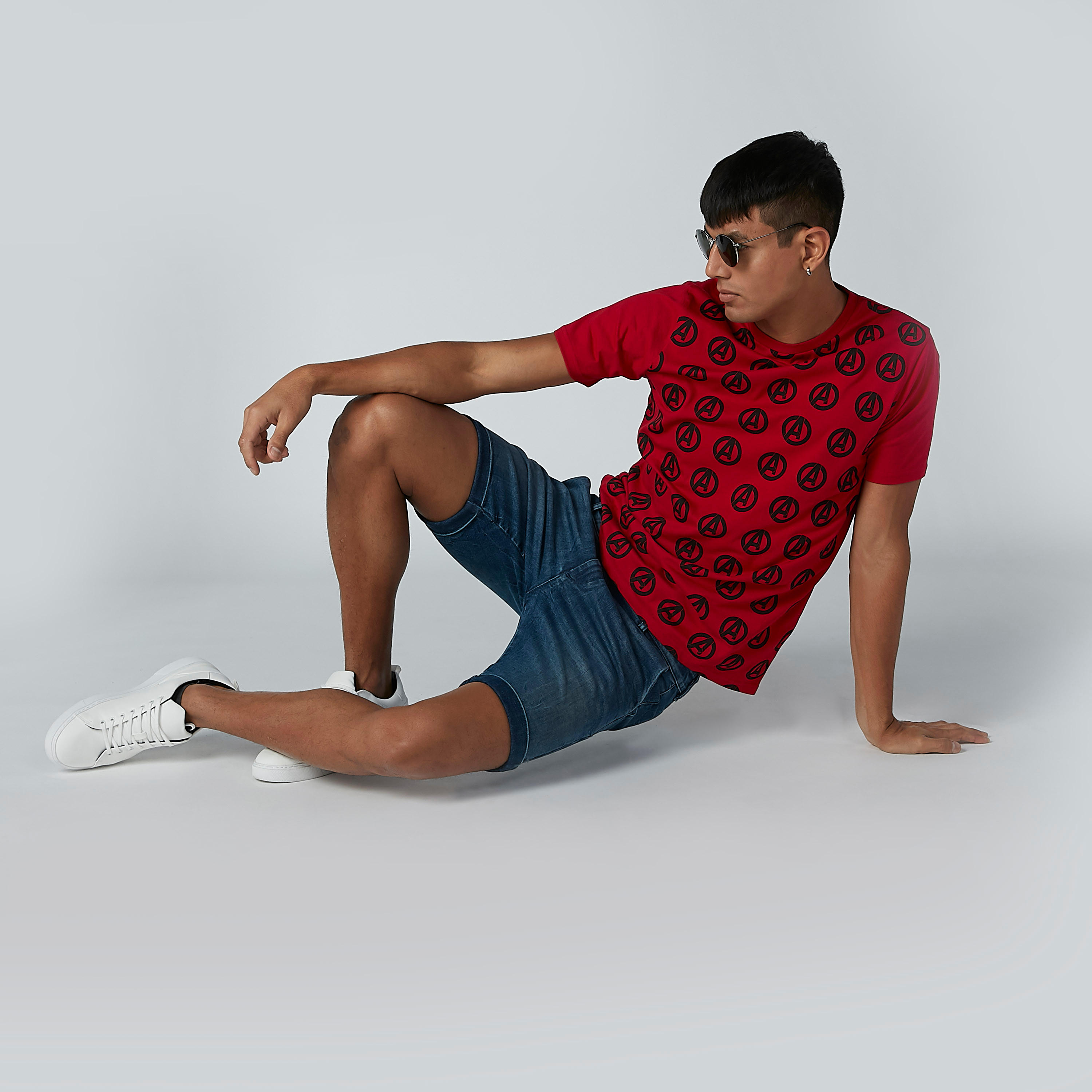 تيشيرت مستدام سليم بياقة ضيّقة وطبعات أفينجرز -men-clothing-tshirtsandpolos-tshirts-image-2