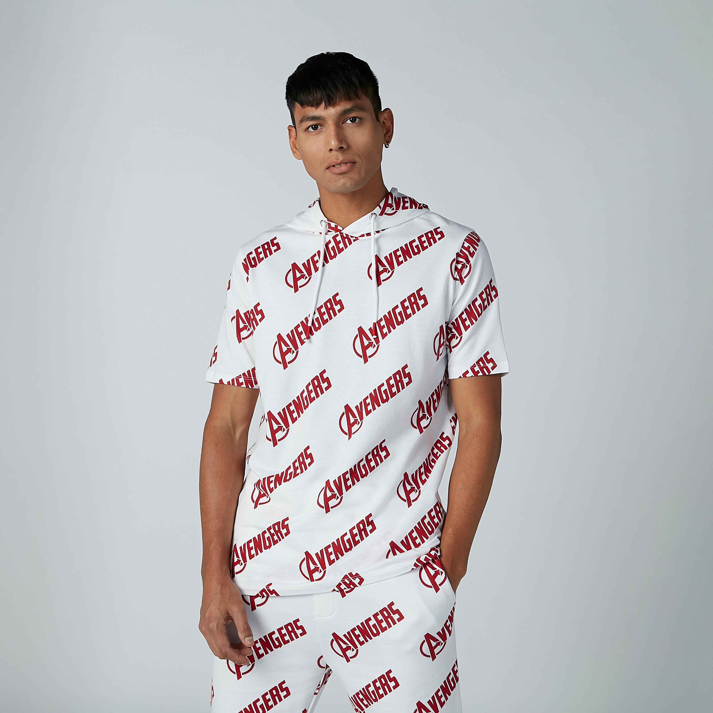 تيشيرت مستدام سليم بقبّعة وطبعات أفينجرز -men-clothing-tshirtsandpolos-tshirts-image-1
