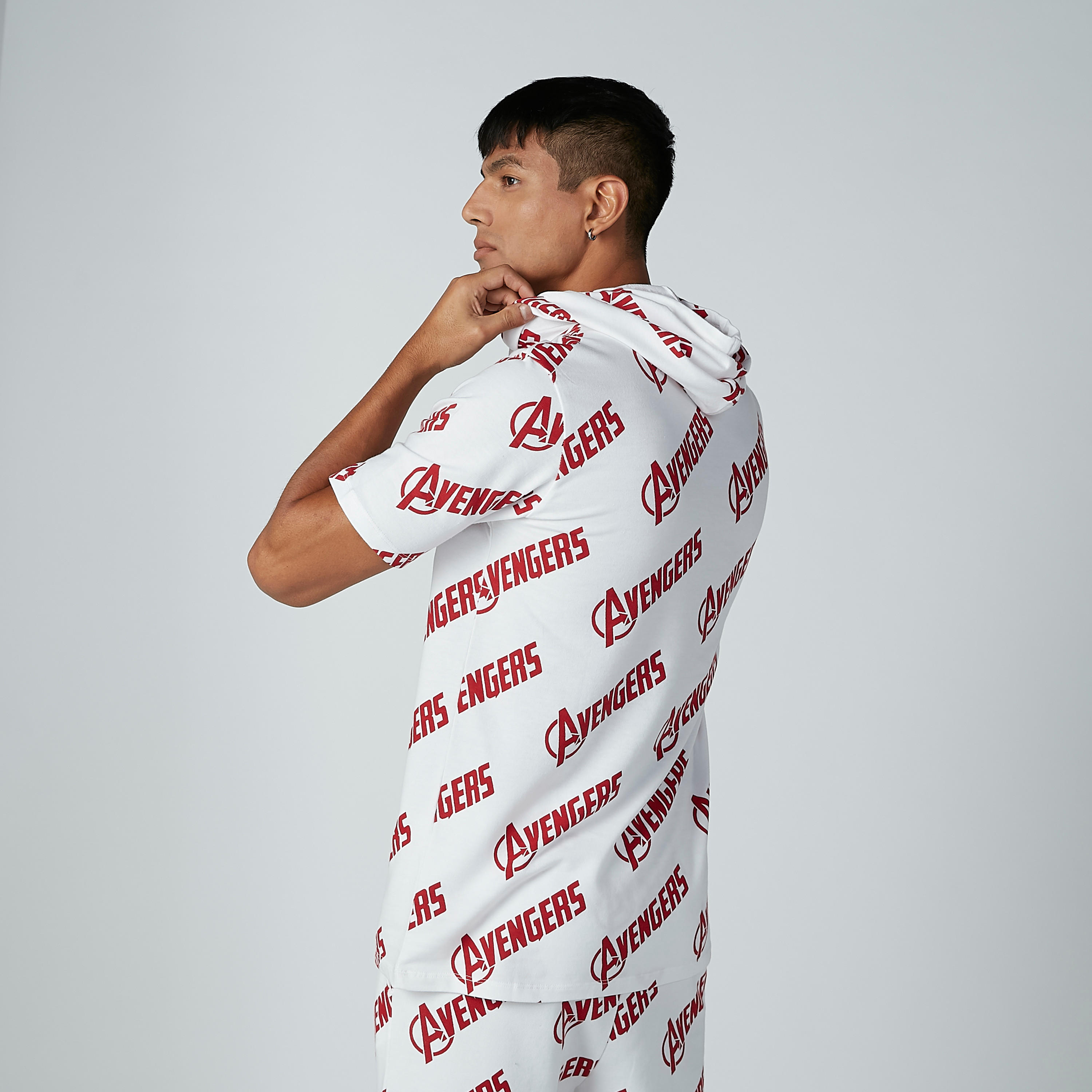 تيشيرت مستدام سليم بقبّعة وطبعات أفينجرز -men-clothing-tshirtsandpolos-tshirts-image-4