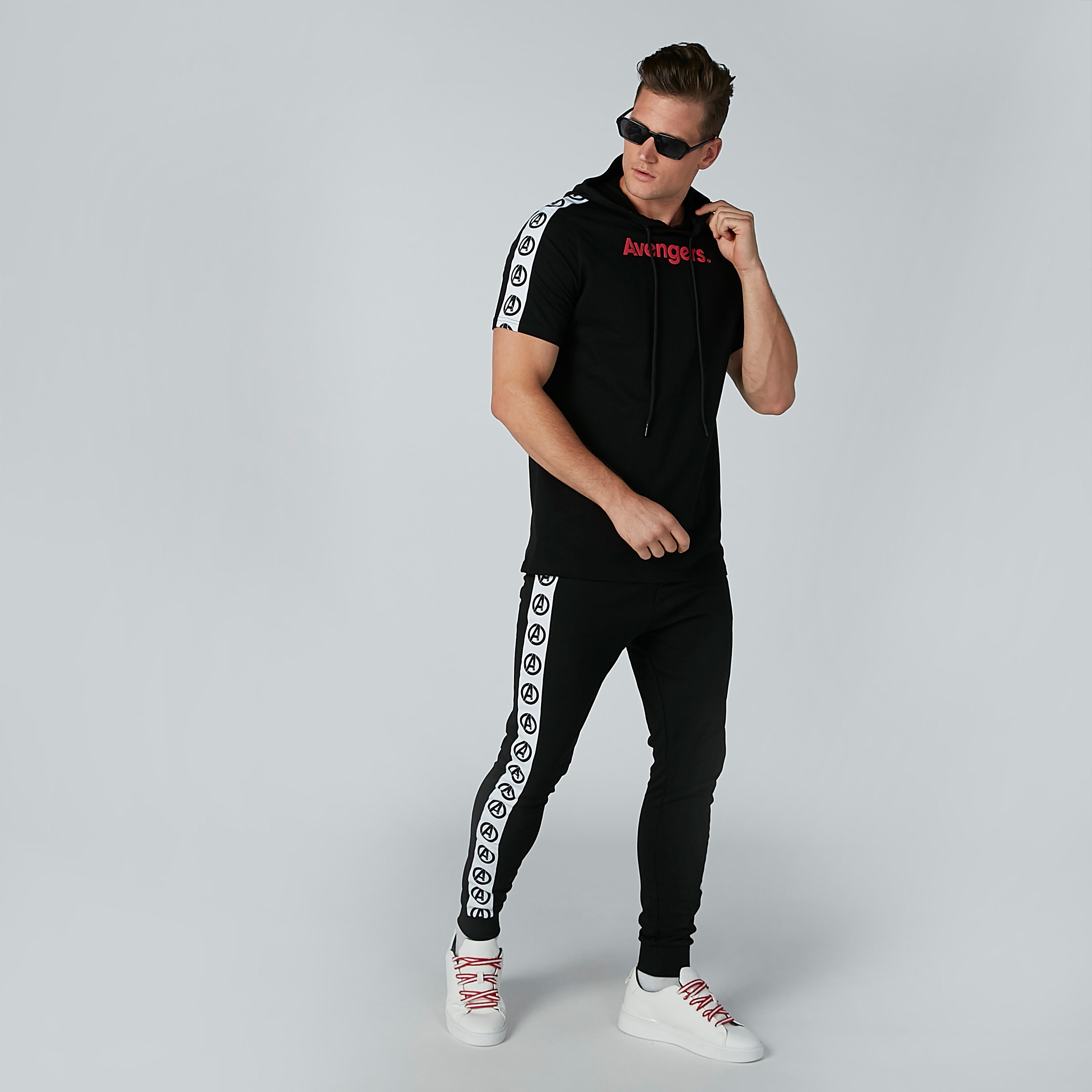 تيشيرت مستدام بقصّة سليم وأكمام قصيرة وطبعات أفينجرز -men-clothing-tshirtsandpolos-tshirts-image-2