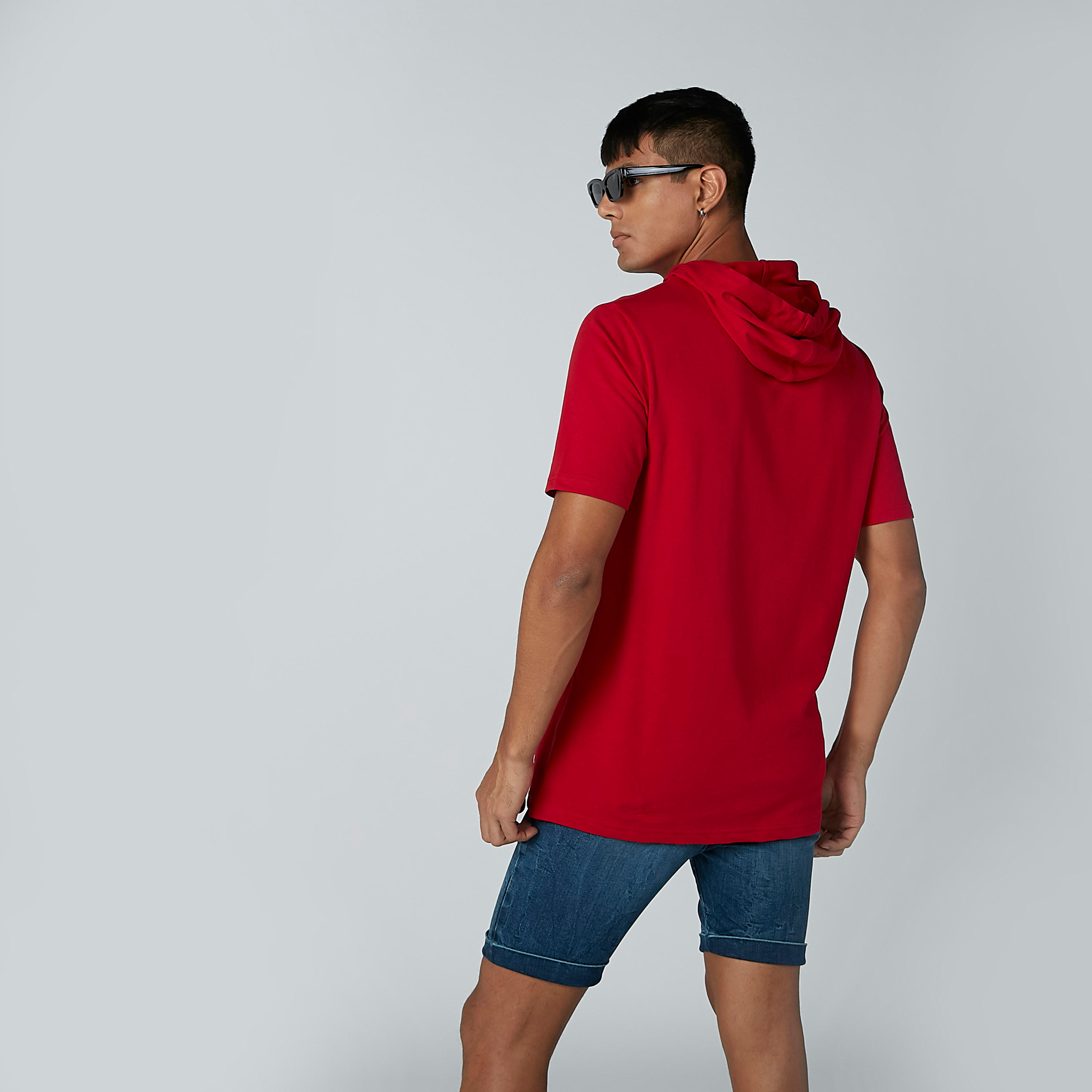 تيشيرت مستدام سليم بقبّعة وطبعات أفينجرز -men-clothing-tshirtsandpolos-tshirts-image-3