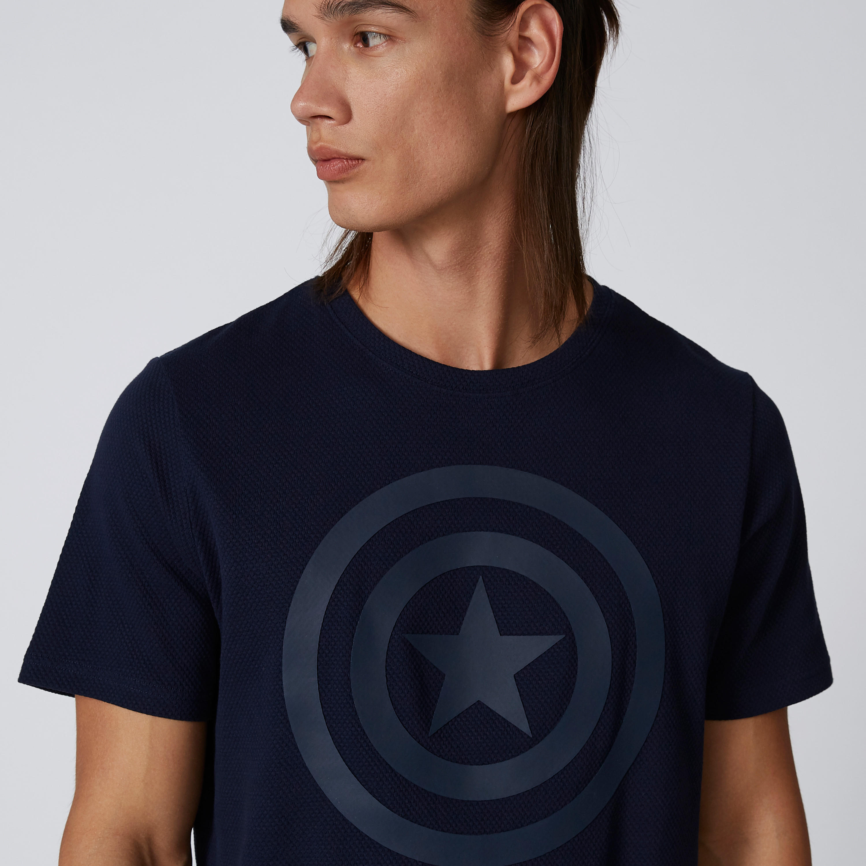 تيشيرت مستدام سليم بياقة مستديرة وطبعات كابتن أمريكا -men-clothing-tshirtsandpolos-tshirts-image-3