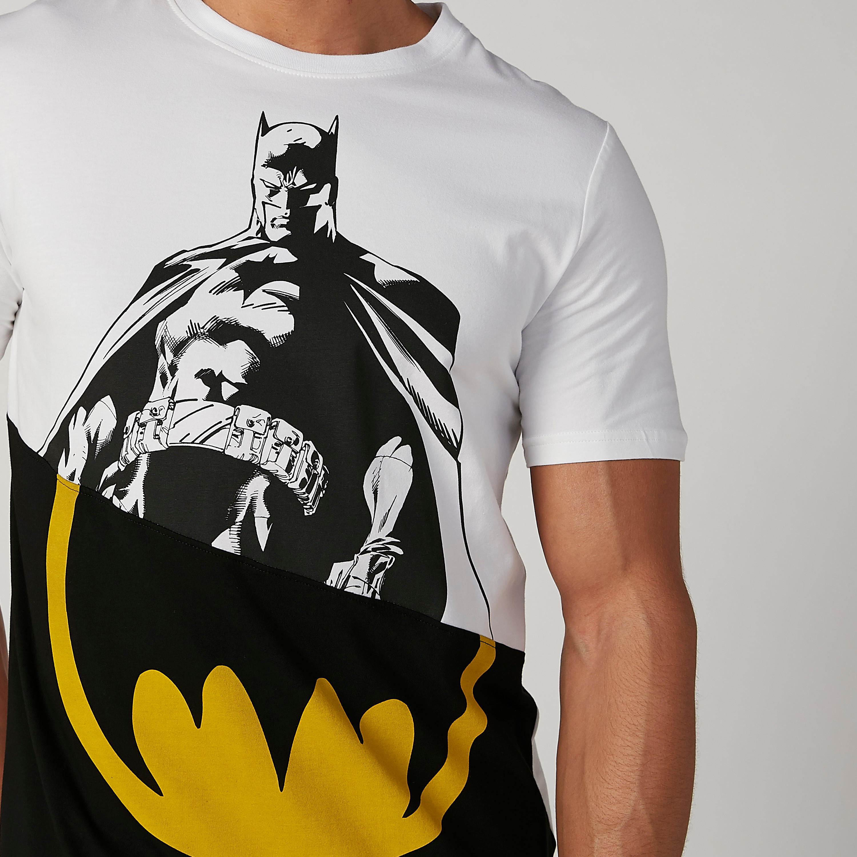 Sustainable Slim Fit Batman Printed Crew Neck T-shirt-men-clothing-tshirtsandpolos-tshirts-image-4