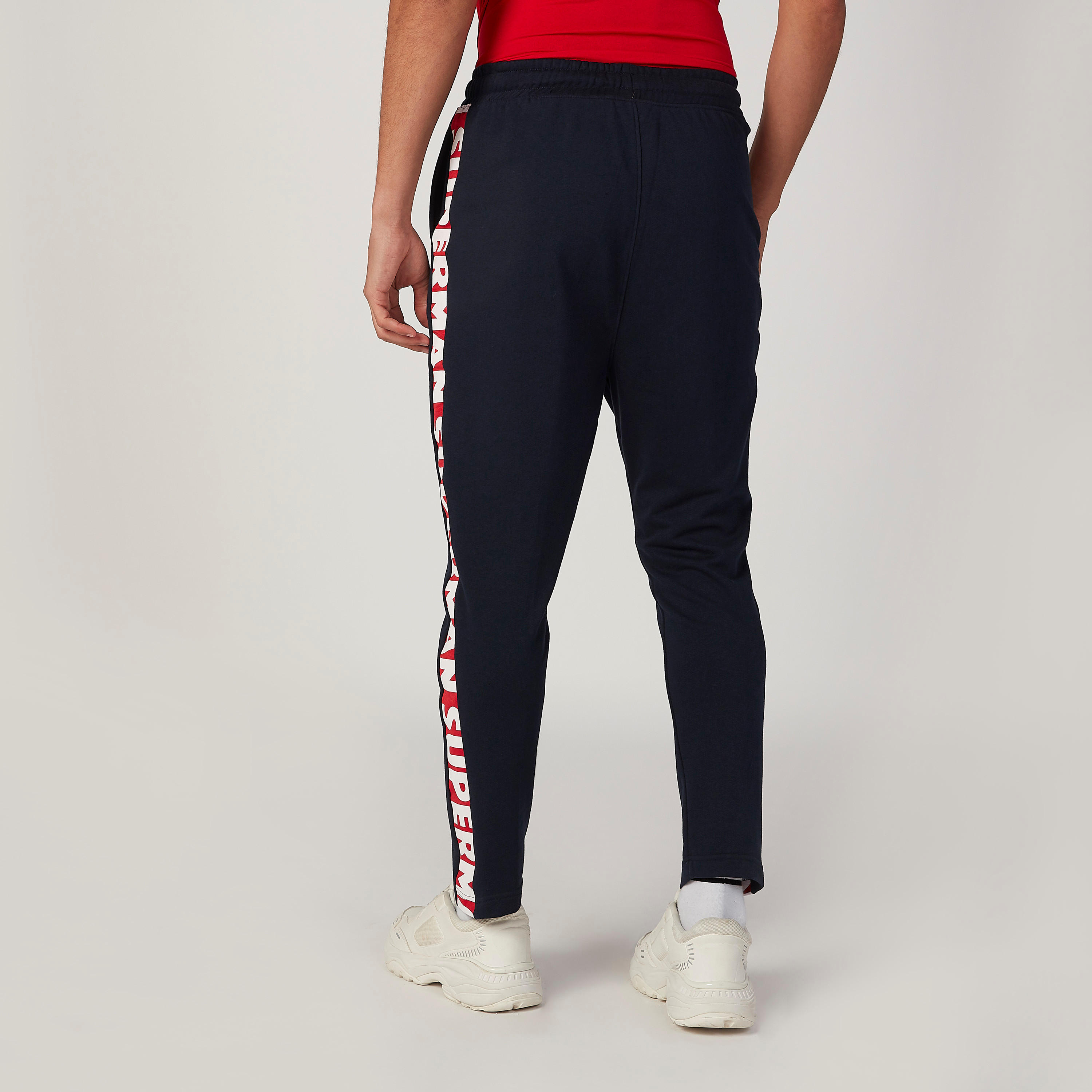 بنطلون مستدام سليم فيت بخصر متوسط الارتفاع وجيوب وطبعات سوبرمان-men-clothing-bottoms-trousersandchinos-trousers-image-4