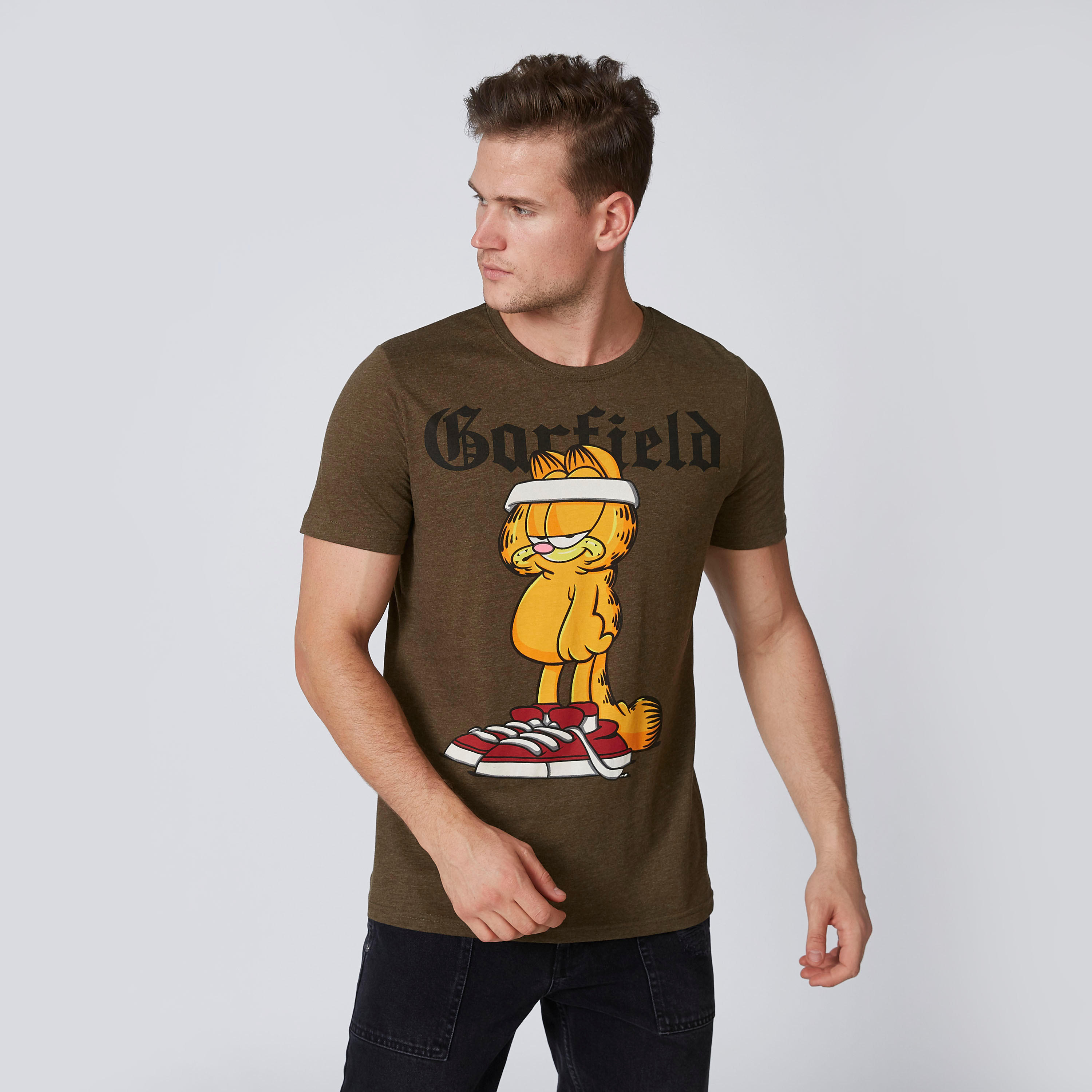 تيشيرت مستدام سليم بياقة ضيّقة وطبعات جارفيلد -men-clothing-tshirtsandpolos-tshirts-image-1