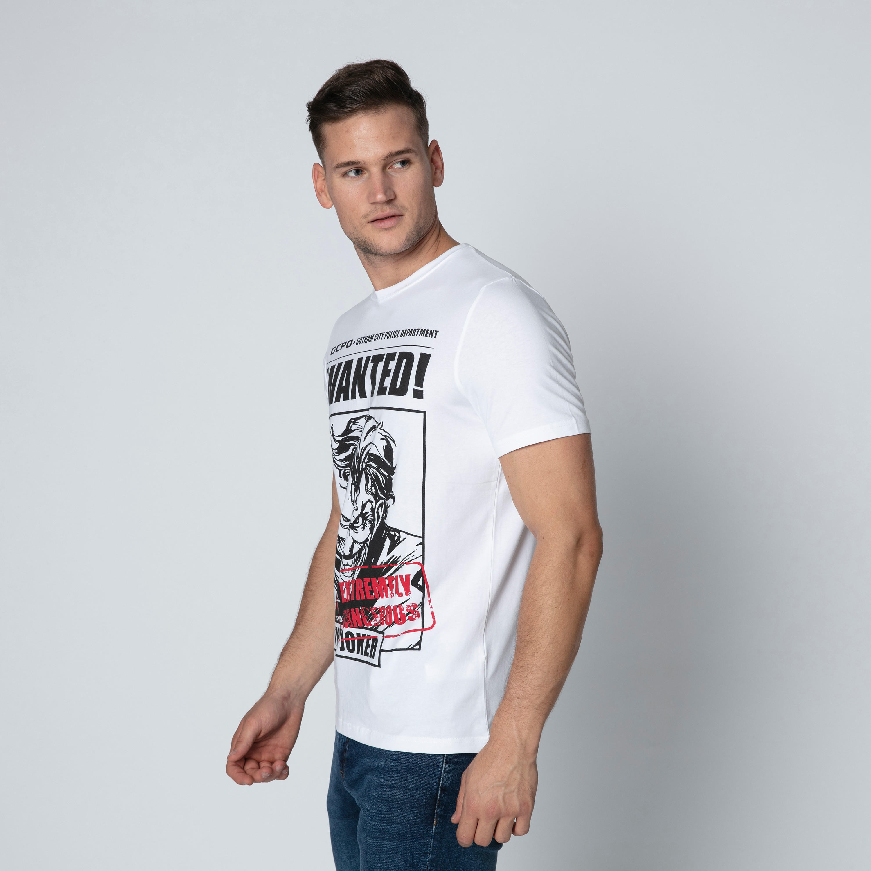 تيشيرت مستدام سليم بياقة مستديرة وطبعات جوكر -men-clothing-tshirtsandpolos-tshirts-image-4