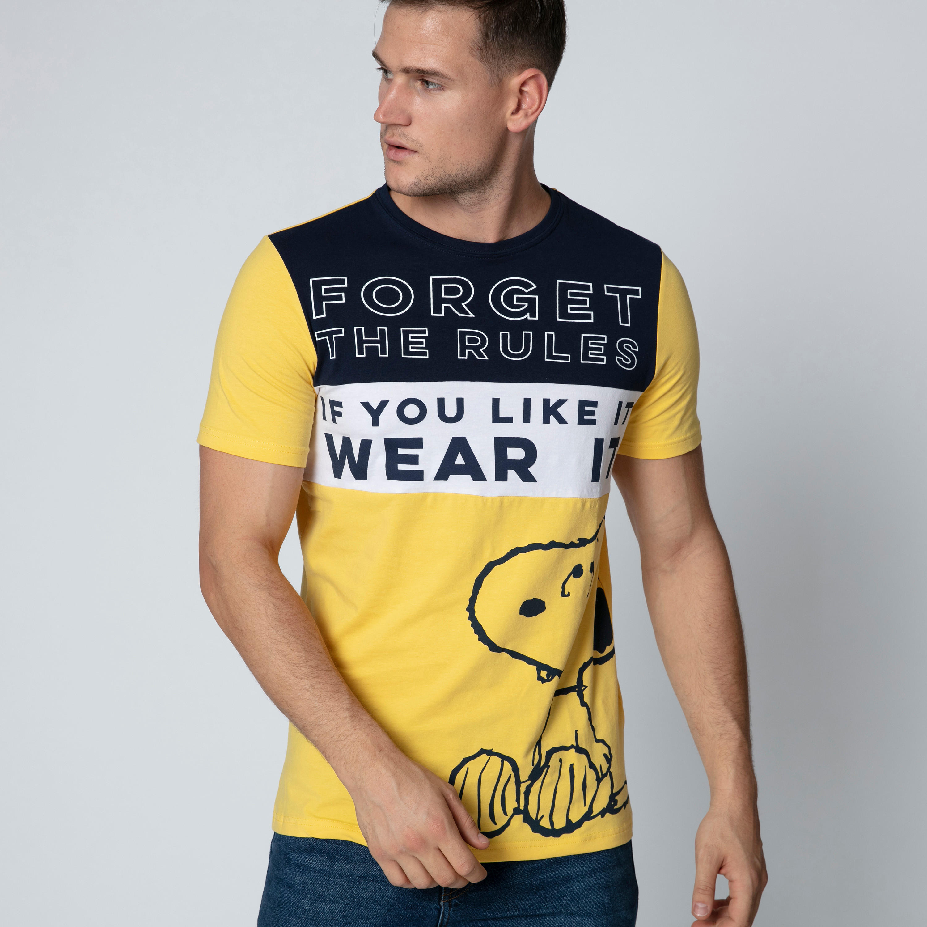 تيشيرت مستدام سليم بياقة مستديرة وطبعات سنوبي -men-clothing-tshirtsandpolos-tshirts-image-4