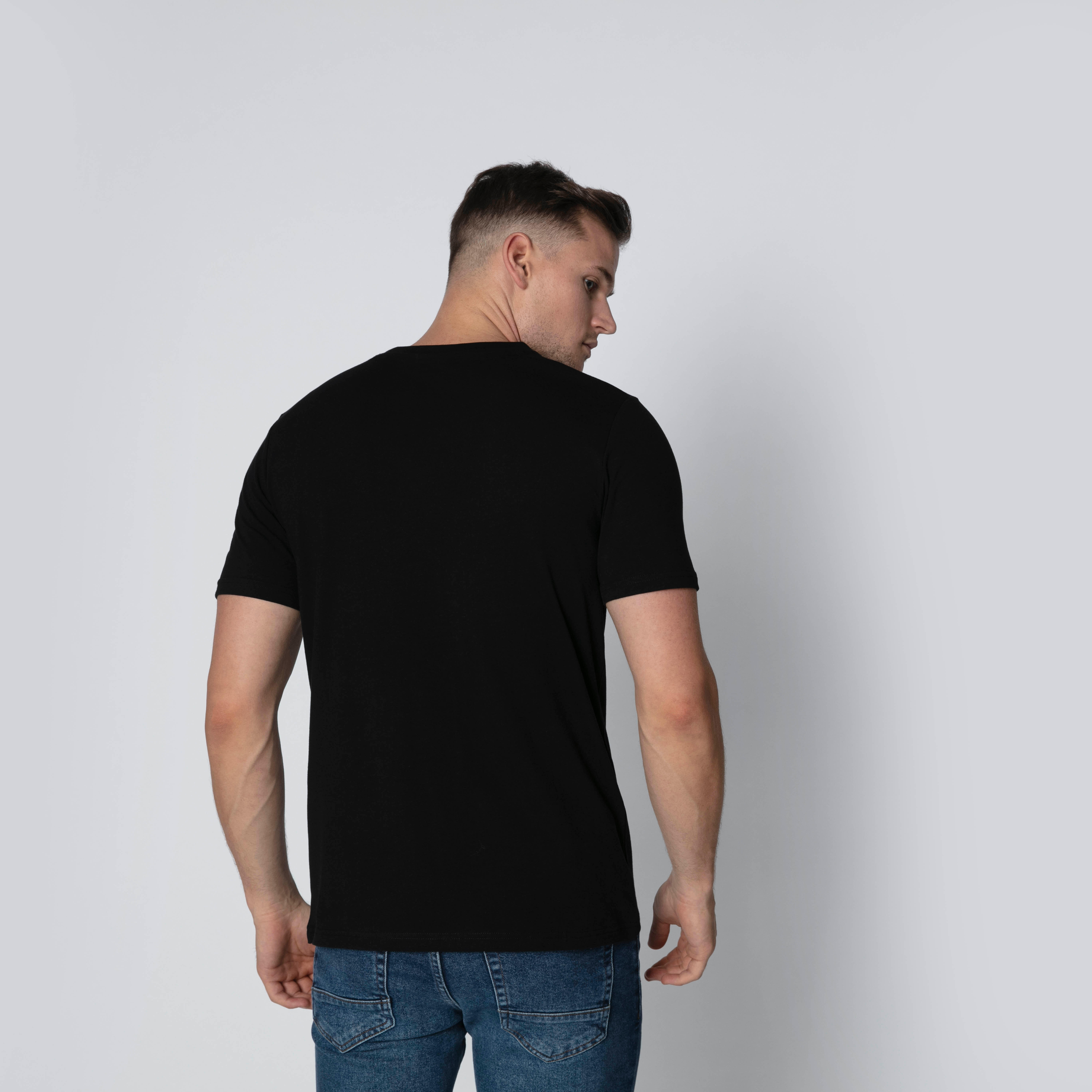 تيشيرت مستدام سليم بياقة مستديرة وطبعات-men-clothing-tshirtsandpolos-tshirts-image-2