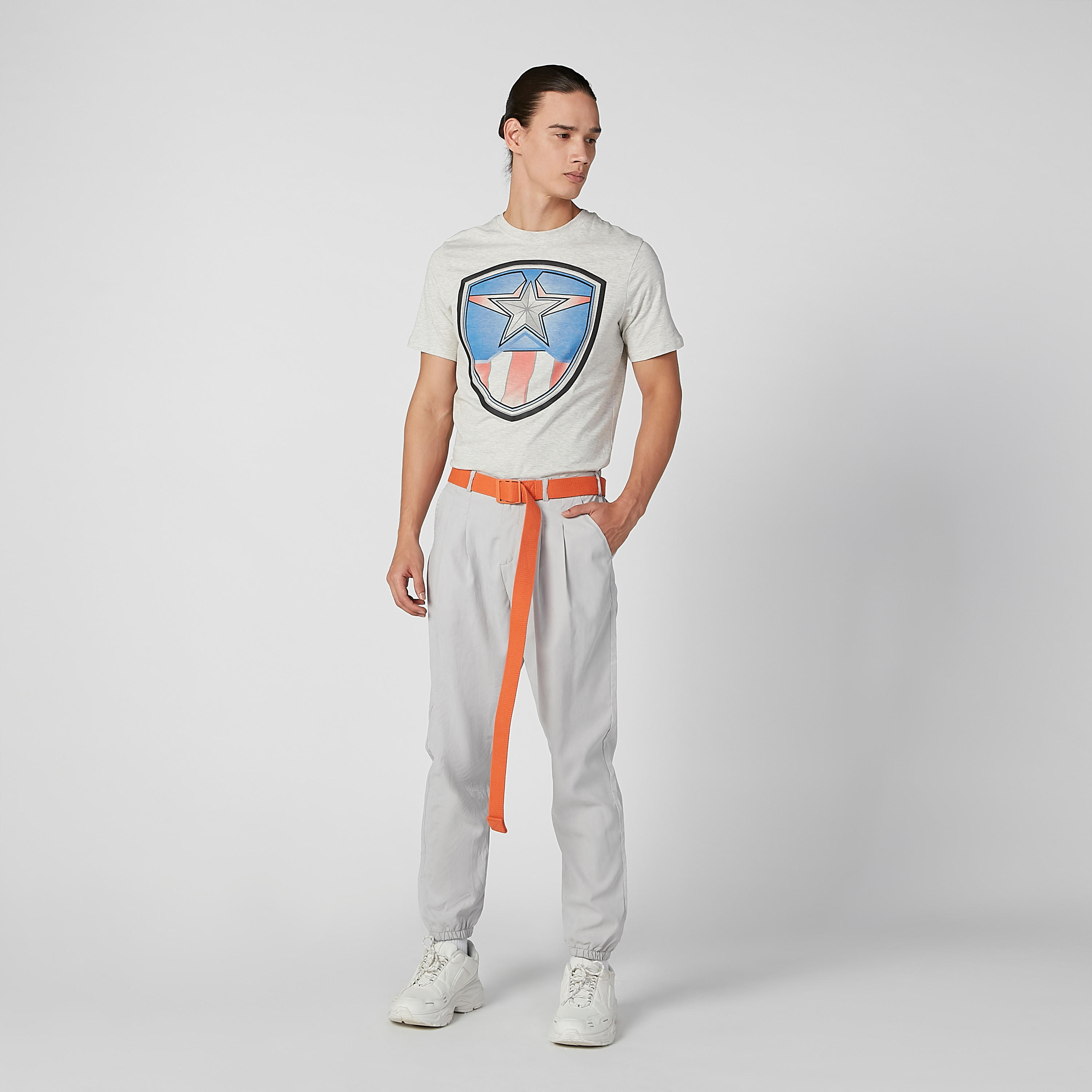 تيشيرت مستدام سليم بياقة ضيّقة وطبعات كابتن أمريكا -men-clothing-tshirtsandpolos-tshirts-image-2
