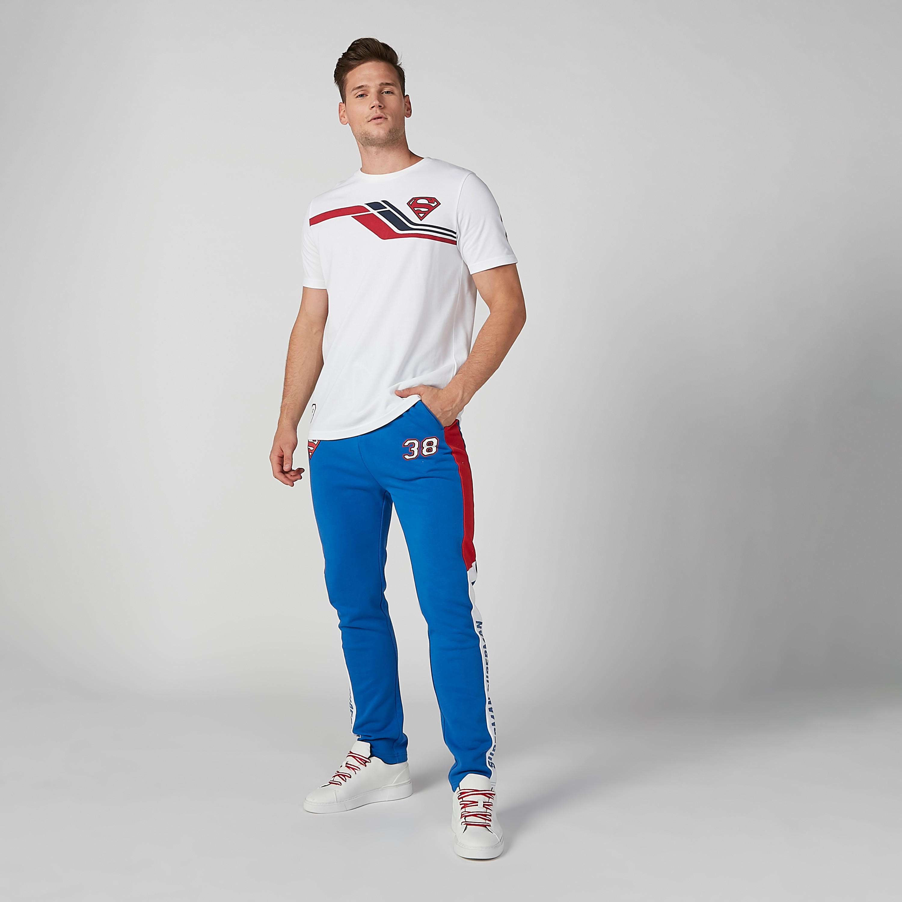 بنطلون مستدام طويل بخصر متوسط الارتفاع و طبعات سوبرمان-men-clothing-bottoms-joggers-image-2