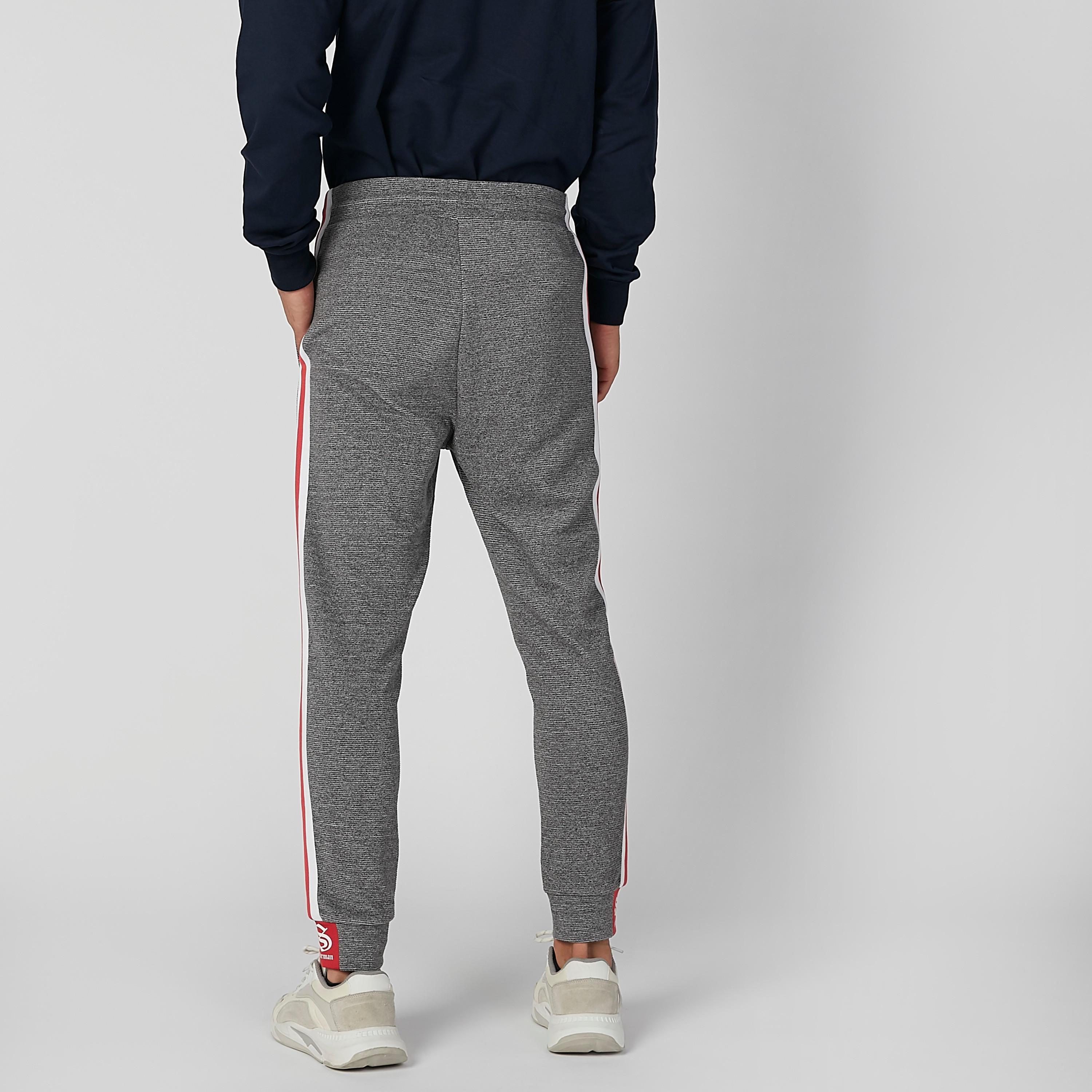 بنطلون مستدام رياضي سليم بخصر متوسط الارتفاع وطبعات سوبرمان -men-clothing-bottoms-joggers-image-4