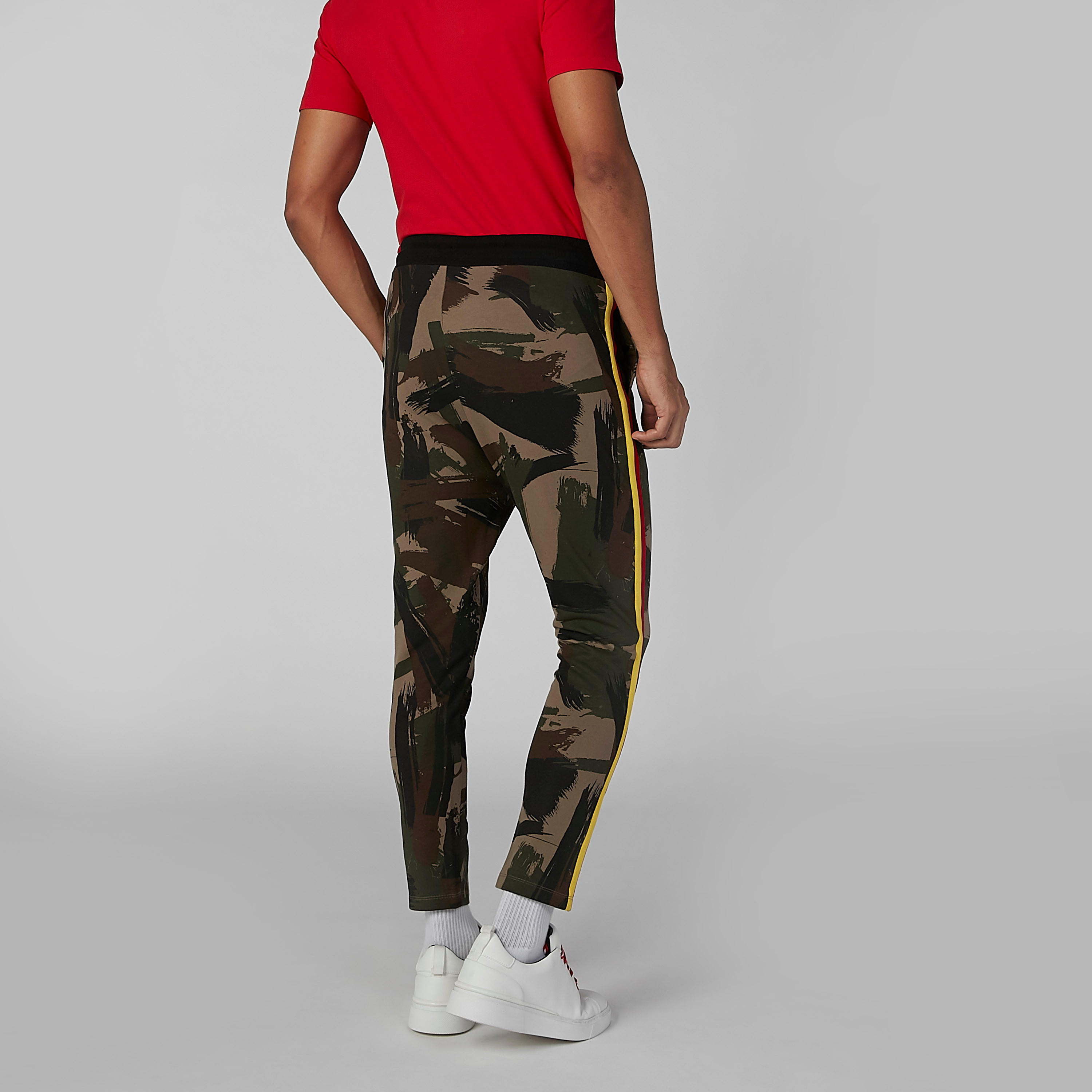 بنطلون رياضي مستدام سليم وخصر متوسط الارتفاع وطبعات سوبرمان -men-clothing-bottoms-joggers-image-4