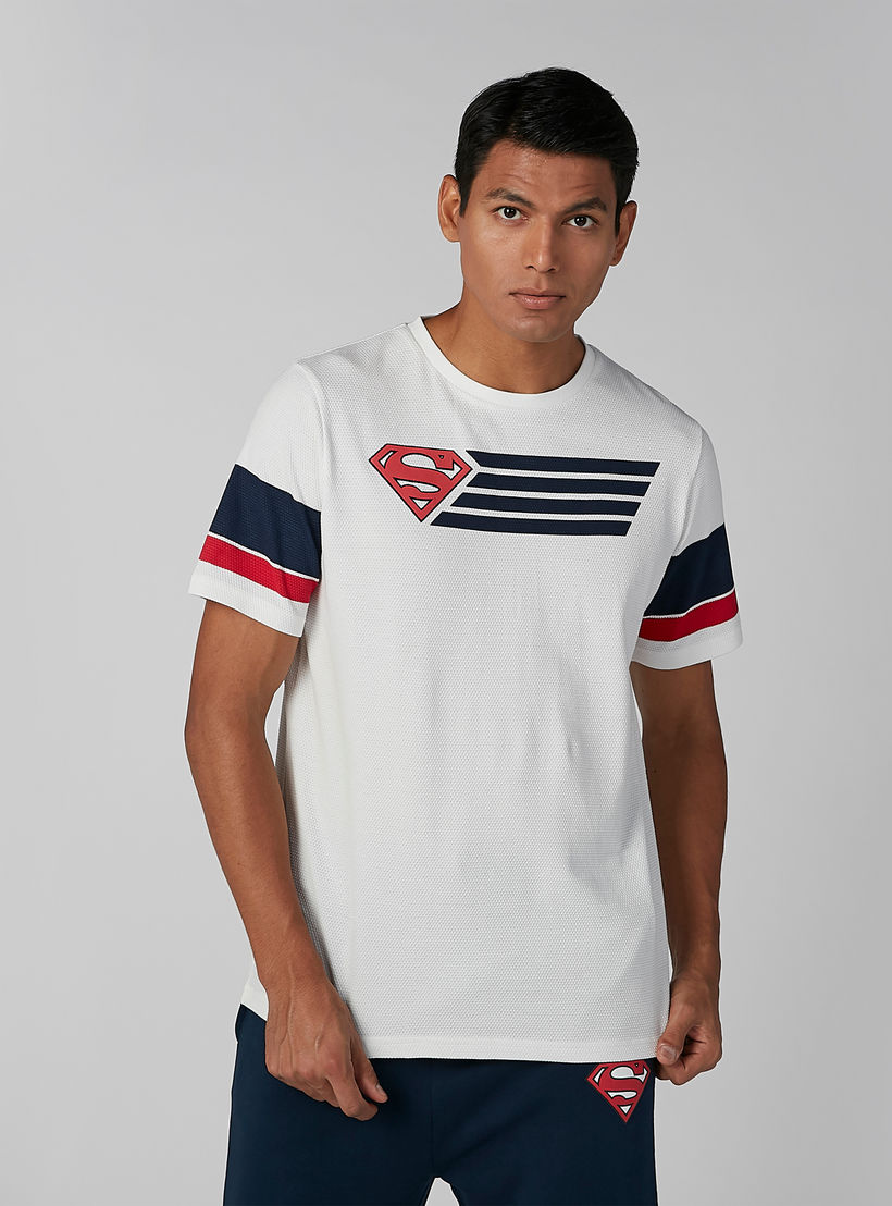 تيشيرت مستدام بقصّة سليم وياقة ضيّقة وطبعات-men-clothing-tshirtsandpolos-tshirts-image-3