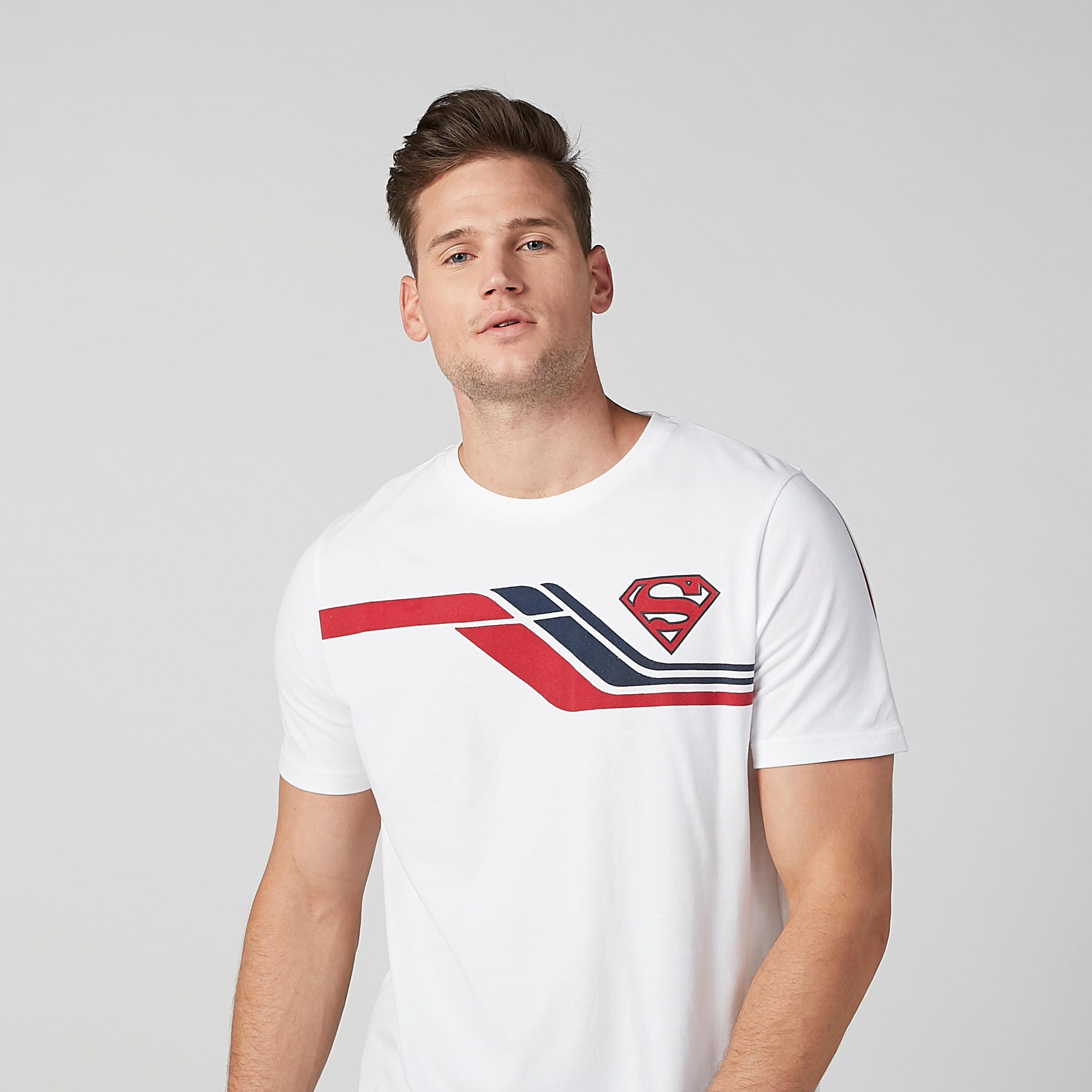 تيشيرت مستدام سليم بياقة ضيّقة وطبعات سوبرمان-men-clothing-tshirtsandpolos-tshirts-image-4