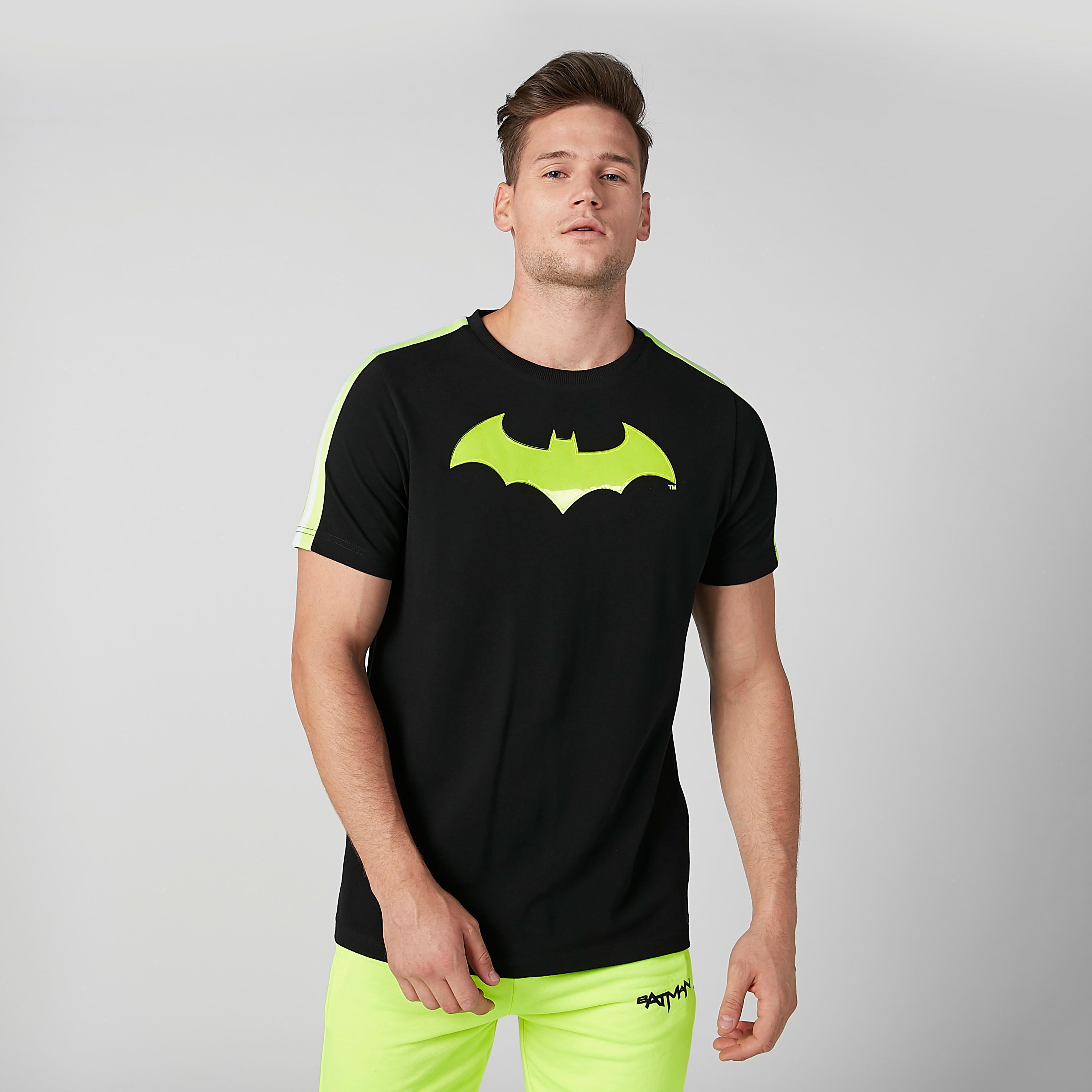تيشيرت مستدام بقصّة سليم وياقة ضيّقة وطبعات باتمان -men-clothing-tshirtsandpolos-tshirts-image-3