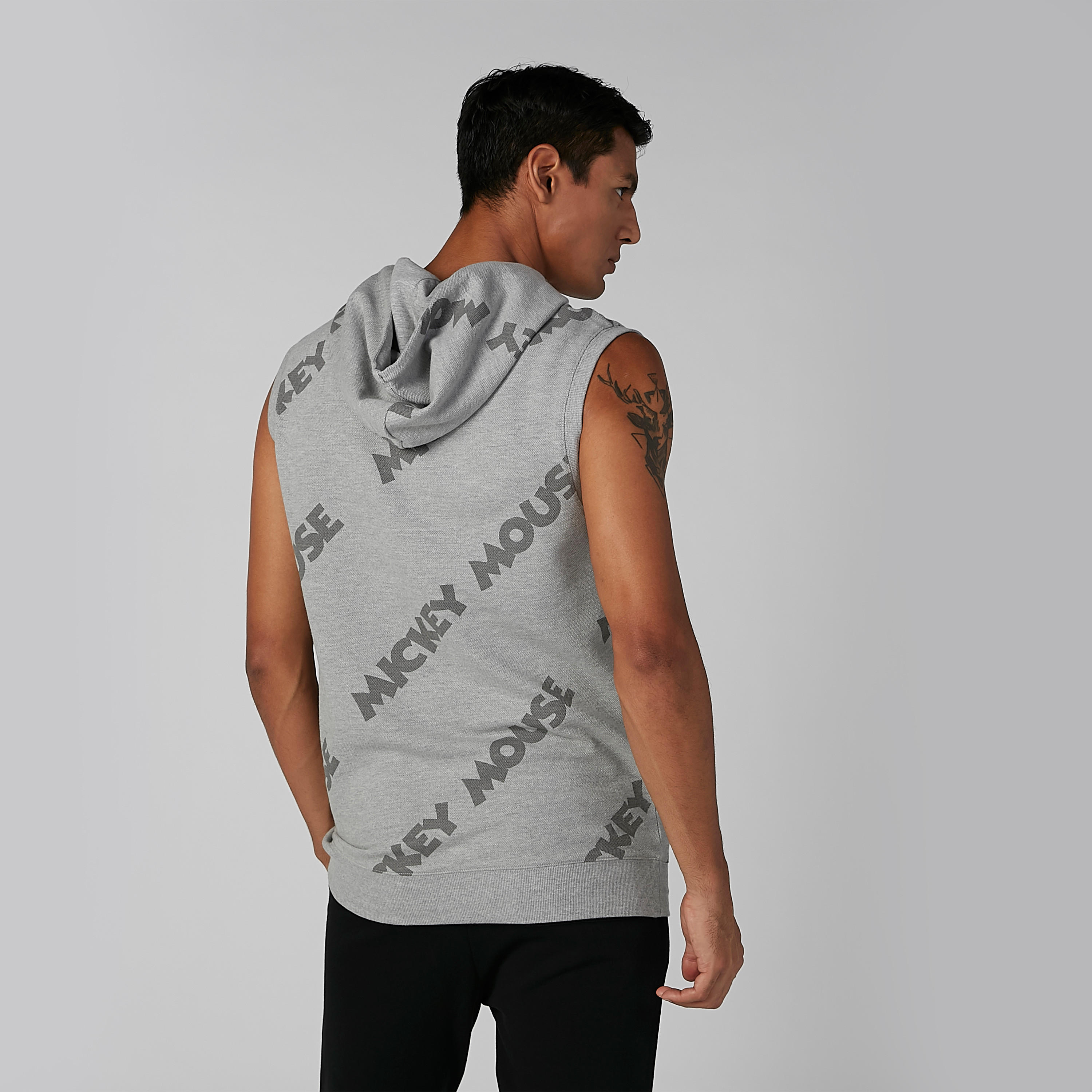 تيشيرت مستدام دون أكمام بقبّعة وطبعات ميكي ماوس -men-clothing-tshirtsandpolos-tshirts-image-4