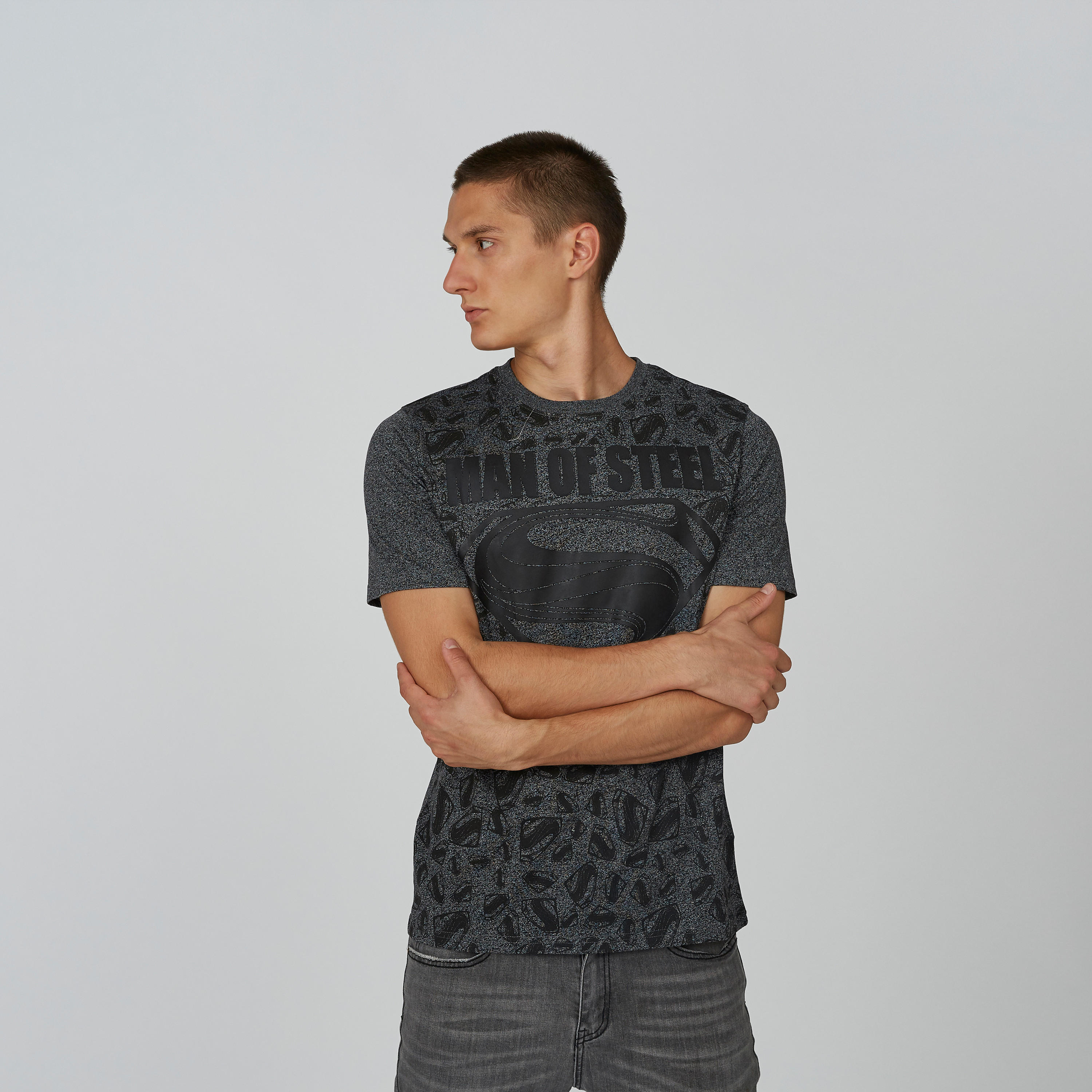 تيشيرت مستدام بقصّة سليم وياقة ضيّقة وطبعات سوبرمان -men-clothing-tshirtsandpolos-tshirts-image-1