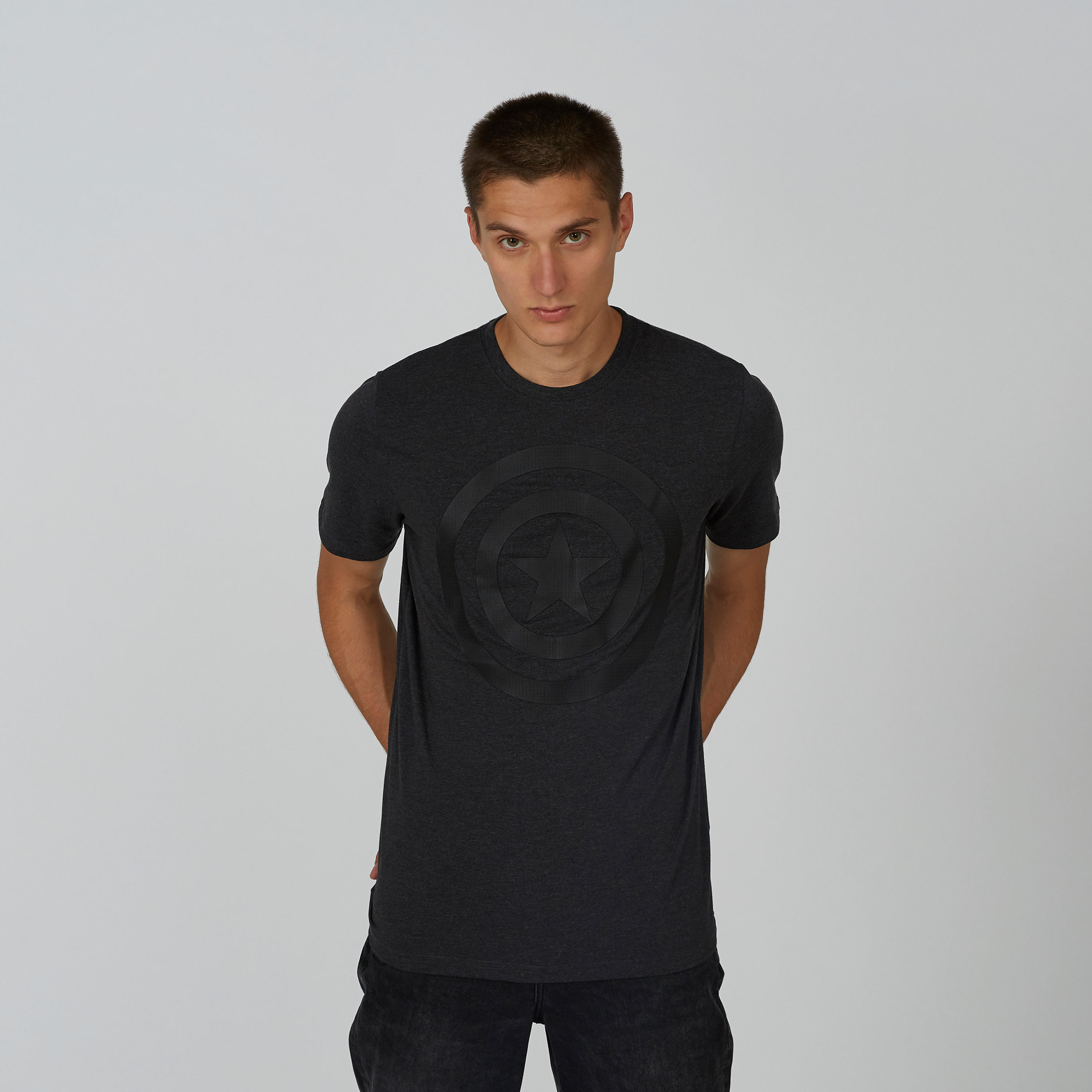 تيشيرت مستدام سليم بياقة ضيّقة وطبعات كابتن أمريكا -men-clothing-tshirtsandpolos-tshirts-image-5