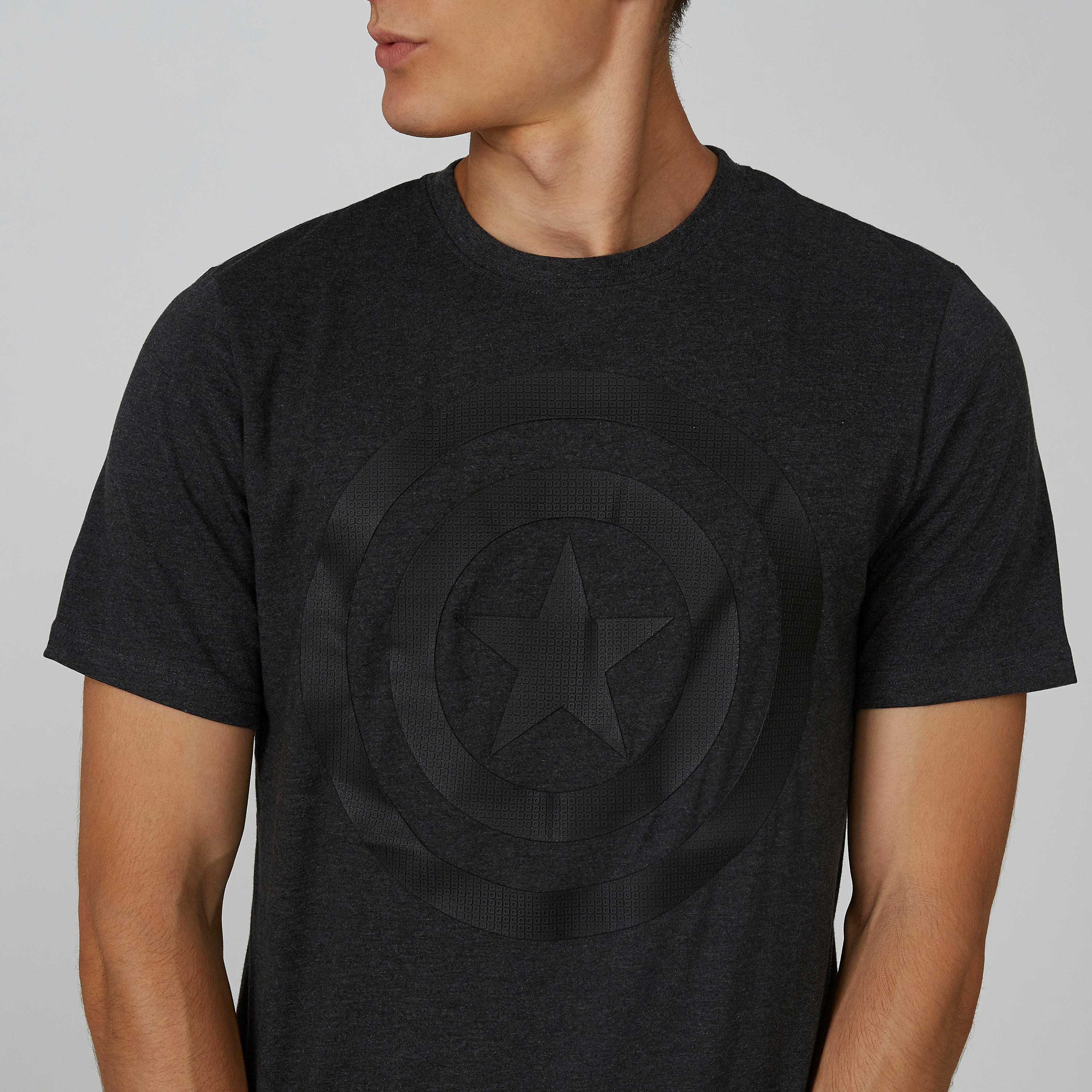 تيشيرت مستدام سليم بياقة ضيّقة وطبعات كابتن أمريكا -men-clothing-tshirtsandpolos-tshirts-image-1