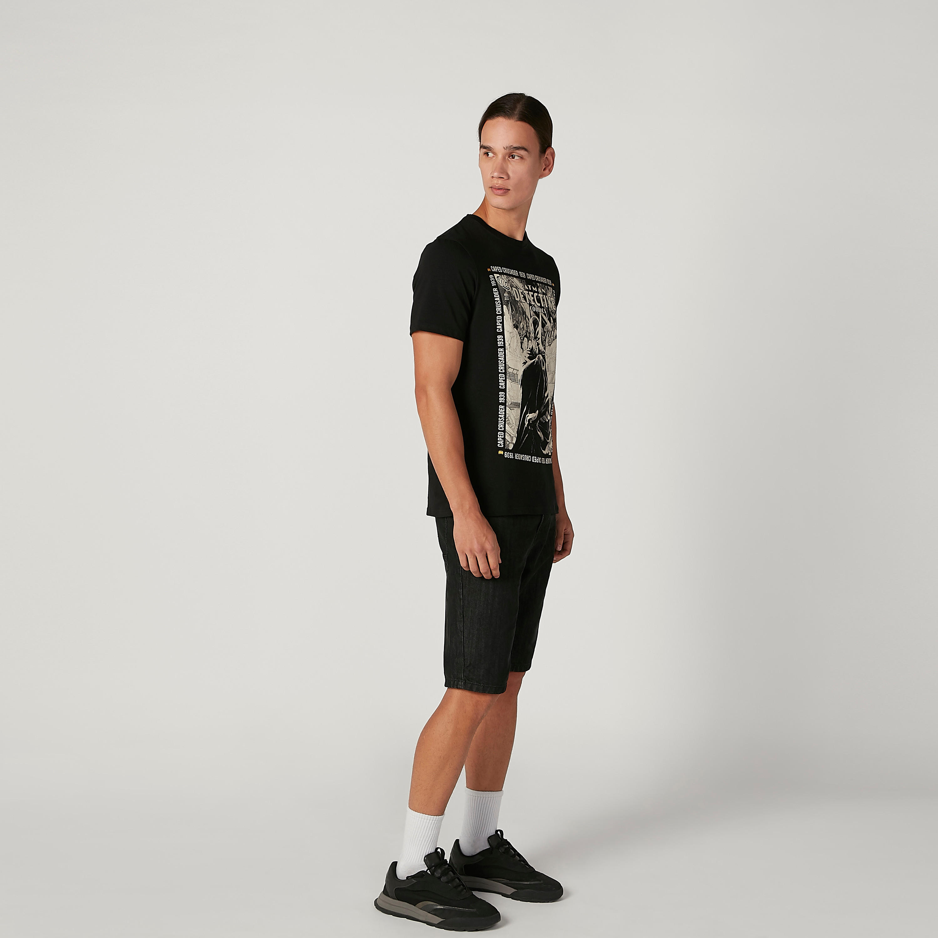تيشيرت مستدام سليم بياقة ضيّقة وطبعات باتمان -men-clothing-tshirtsandpolos-tshirts-image-2